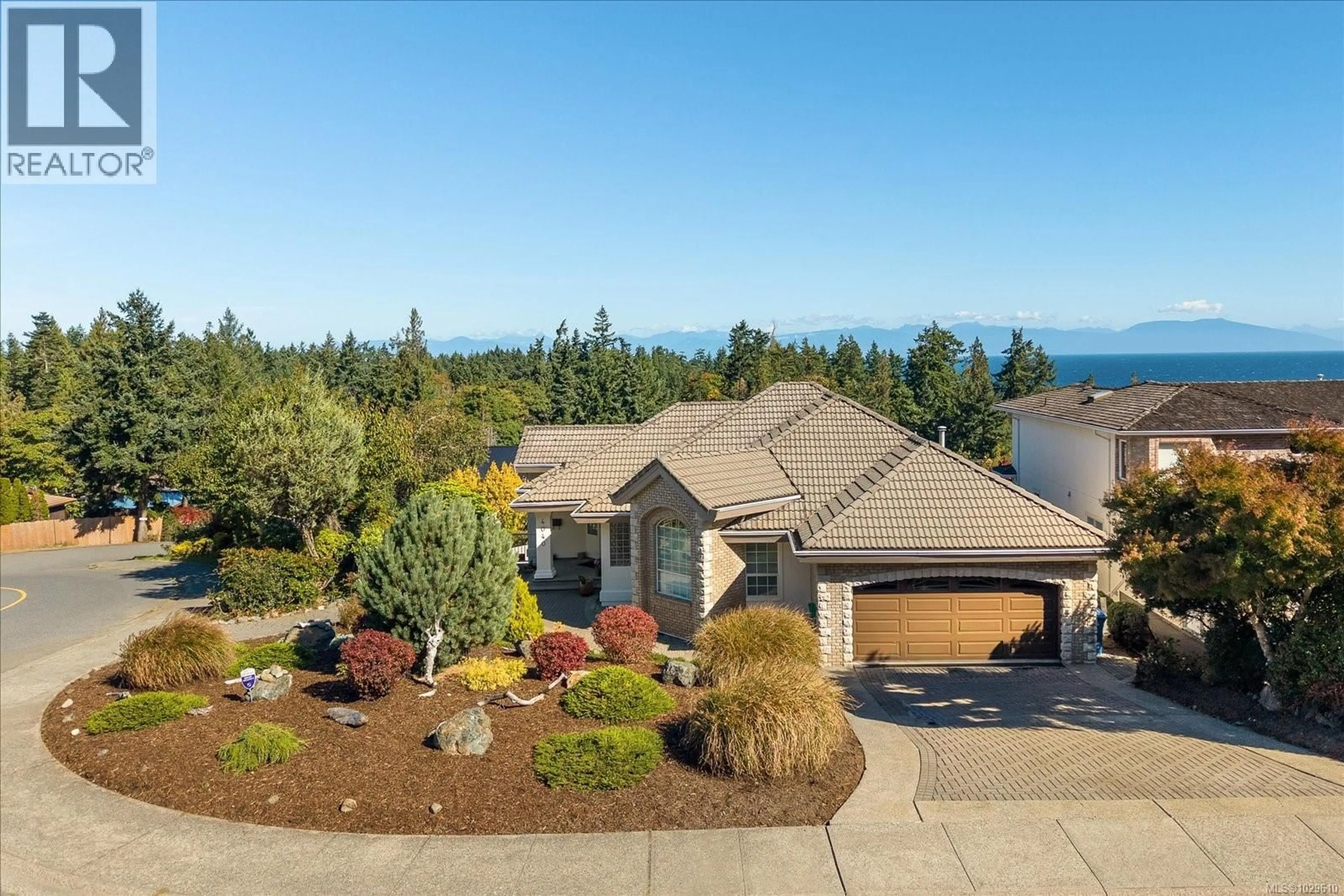 A pic from outside/outdoor area/front of a property/back of a property/a pic from drone, water/lake/river/ocean view for 4040 GULFVIEW DRIVE, Nanaimo British Columbia V9T6B4