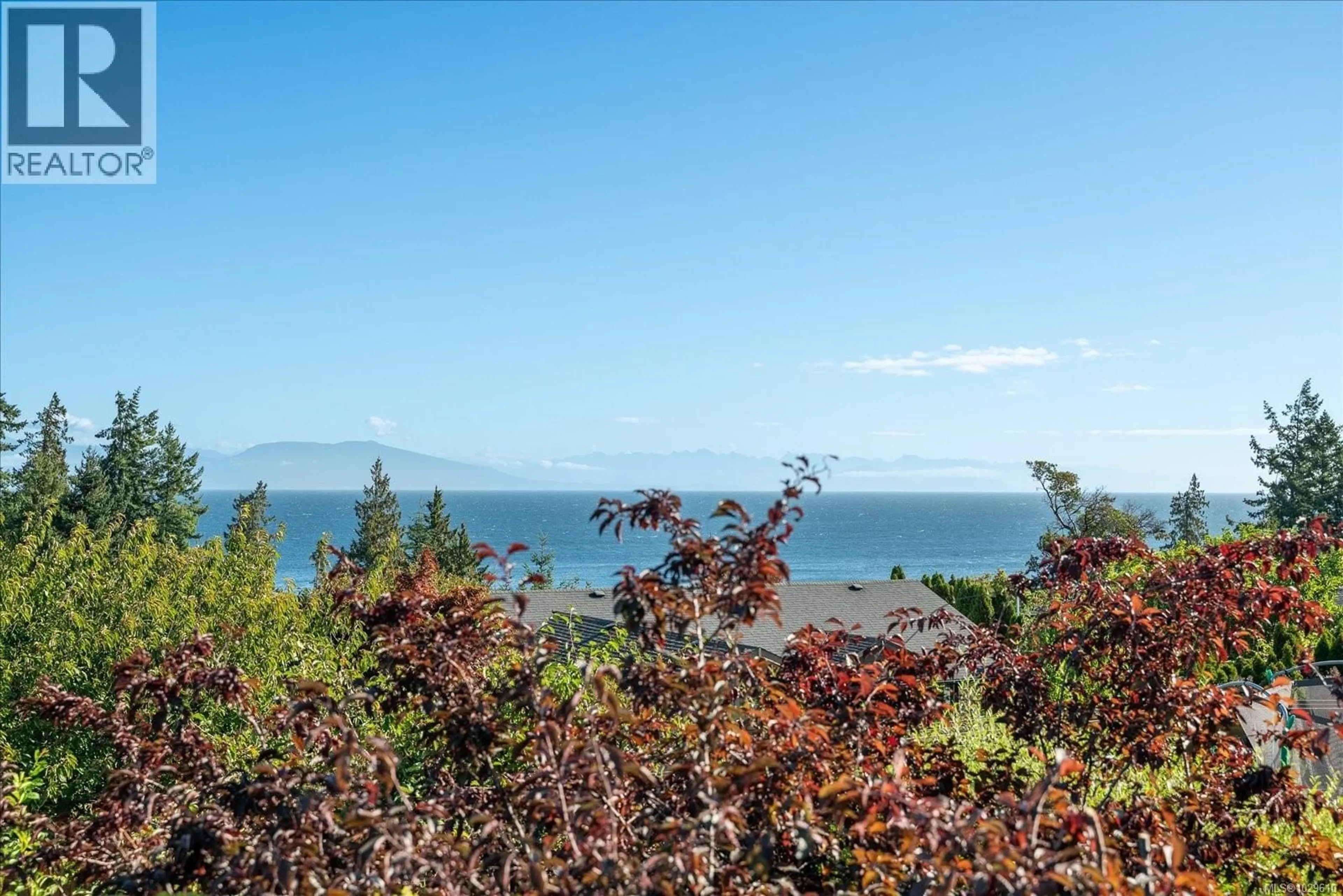 A pic from outside/outdoor area/front of a property/back of a property/a pic from drone, water/lake/river/ocean view for 4040 GULFVIEW DRIVE, Nanaimo British Columbia V9T6B4