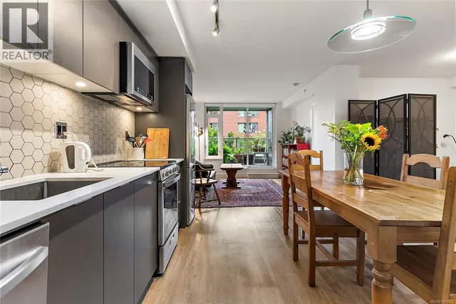 310 - 845 JOHNSON STREET, Victoria 2