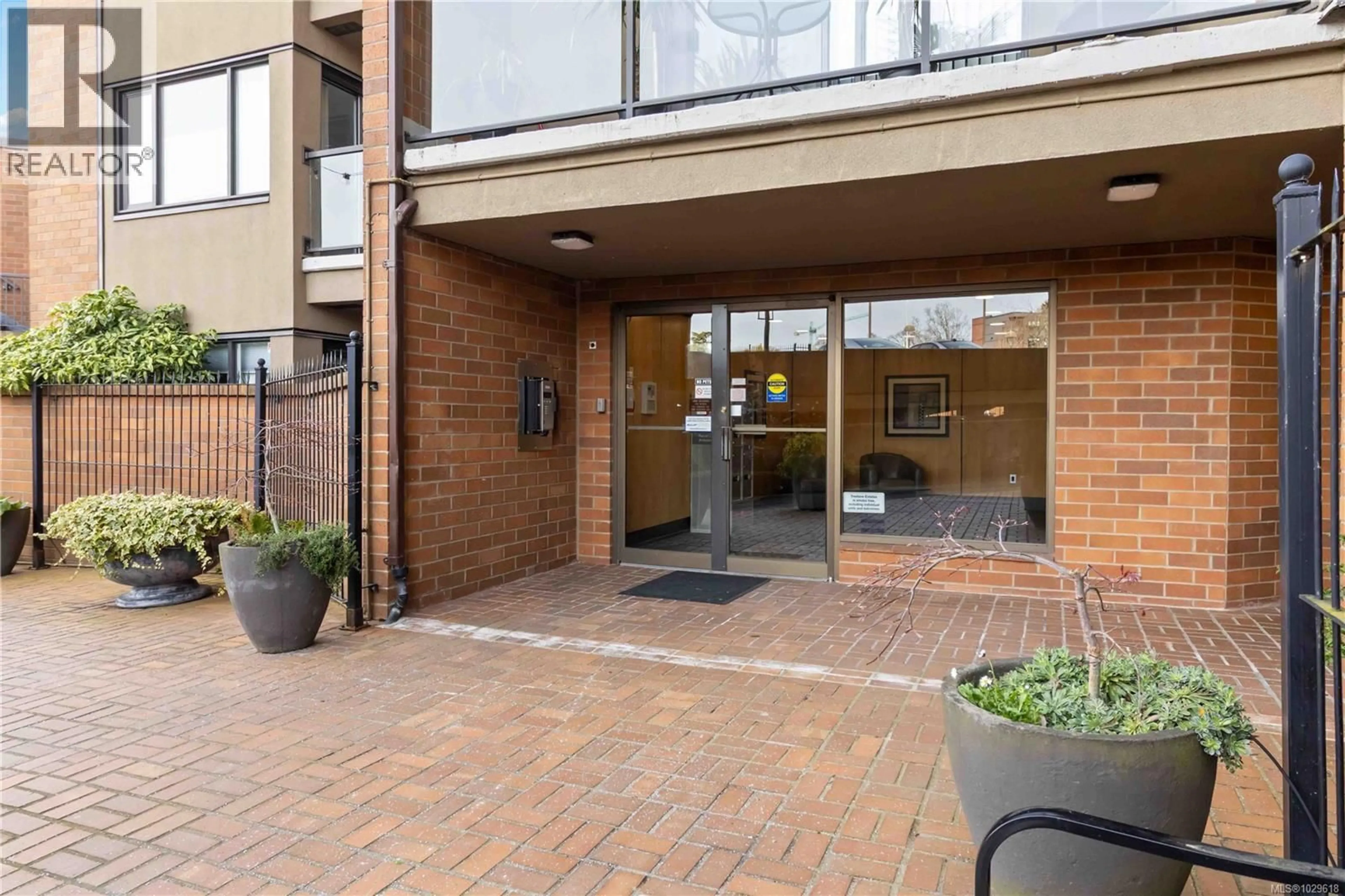 Patio, street for 508 - 103 GORGE ROAD EAST, Victoria British Columbia V9A6Z2