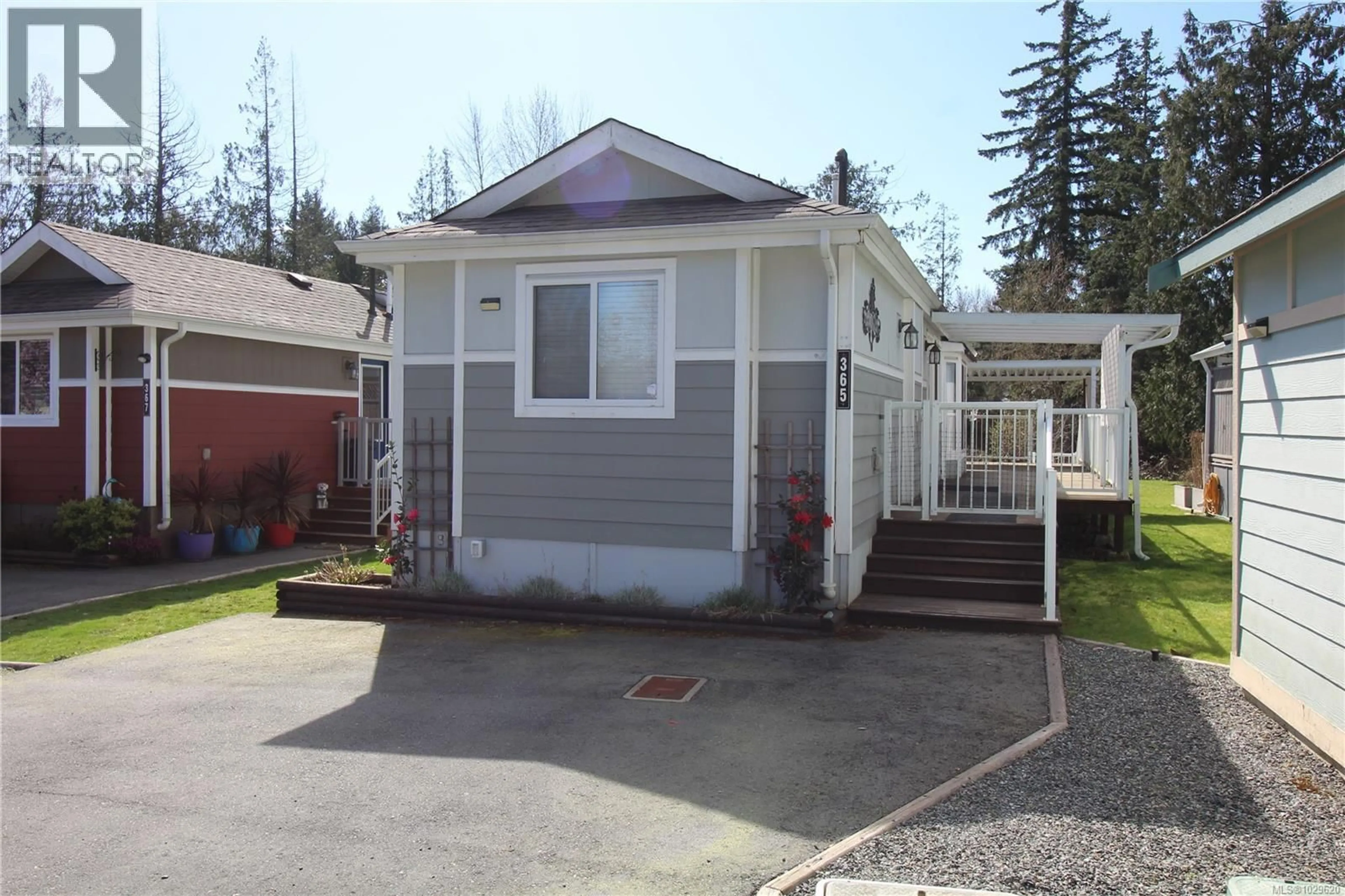Home with vinyl exterior material, street for 365 - 3042 RIVER ROAD, Chemainus British Columbia V0R1K3
