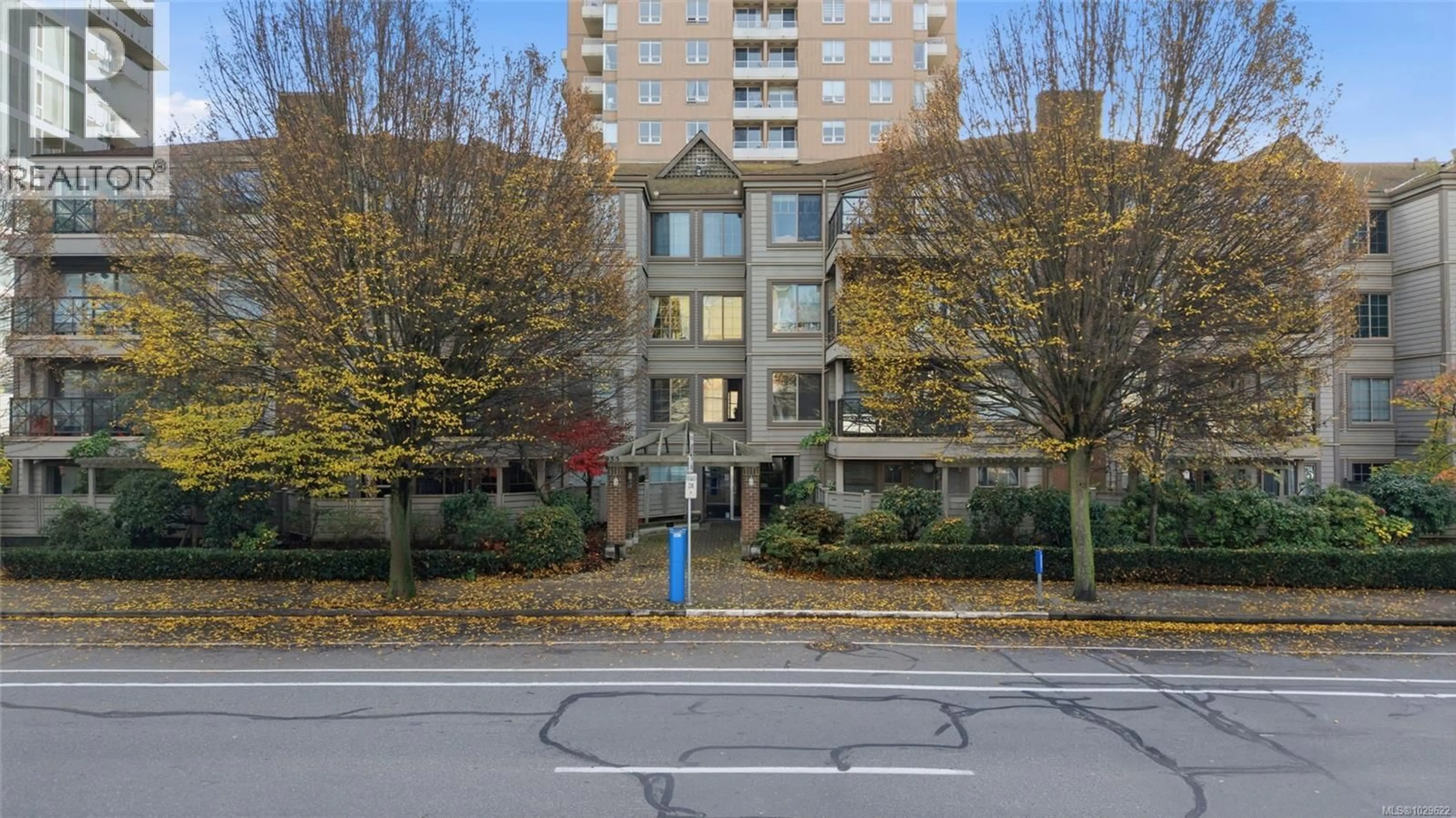 Unknown for 305 - 935 JOHNSON STREET, Victoria British Columbia V8V3N5