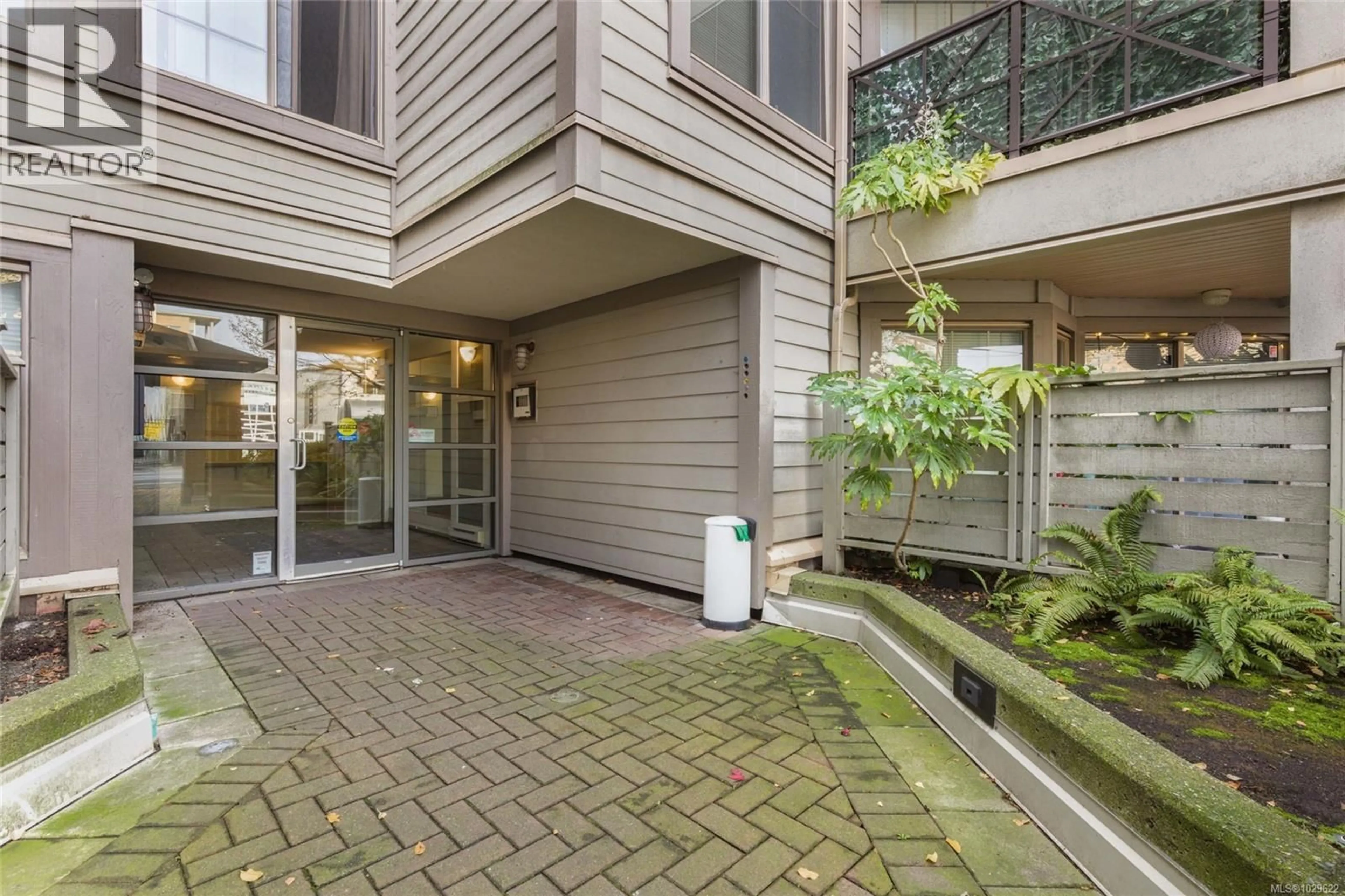 Unknown for 305 - 935 JOHNSON STREET, Victoria British Columbia V8V3N5