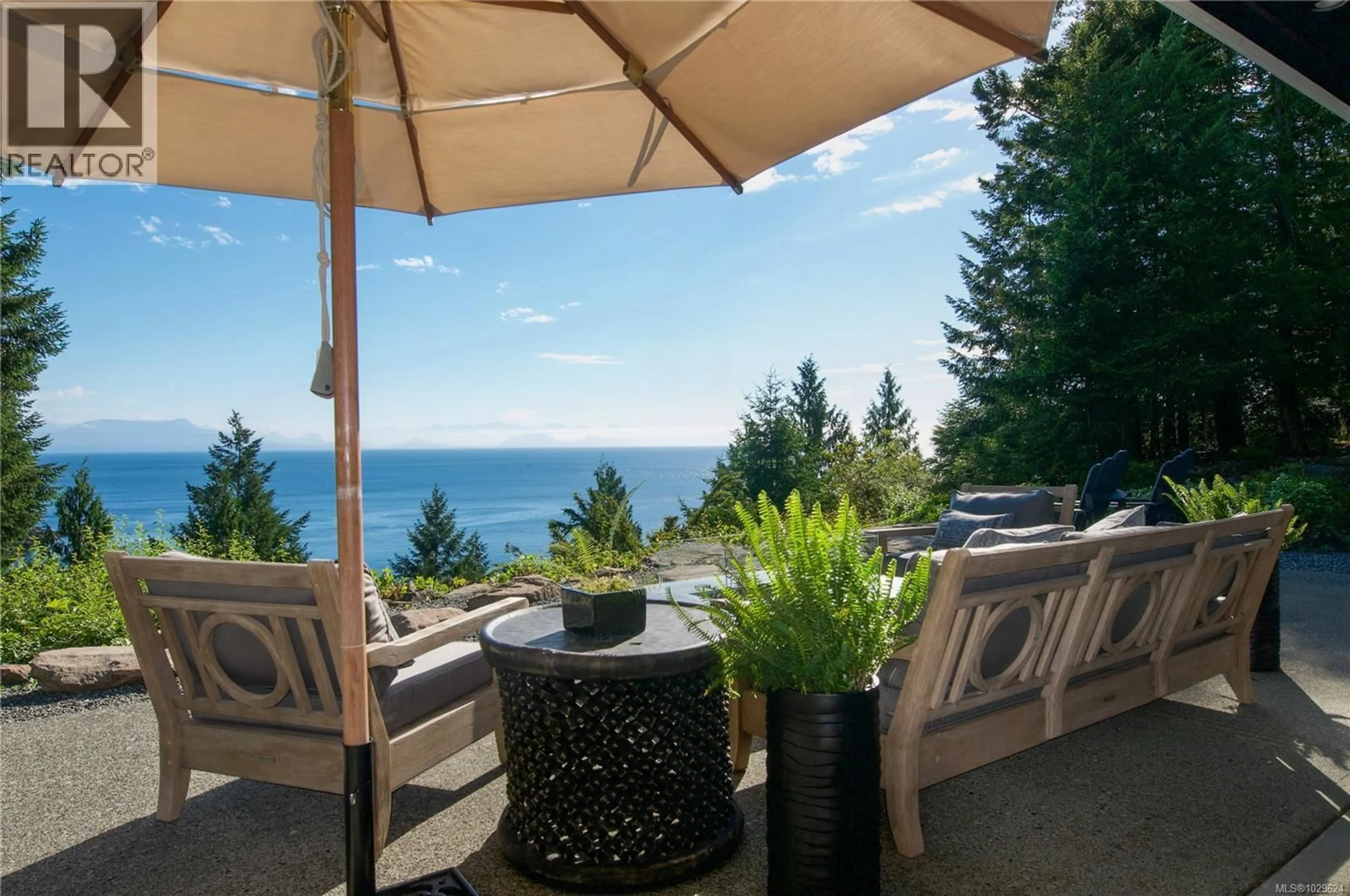 Patio, water/lake/river/ocean view for 765 HORSESHOE ROAD, Gabriola Island British Columbia V0R1X3