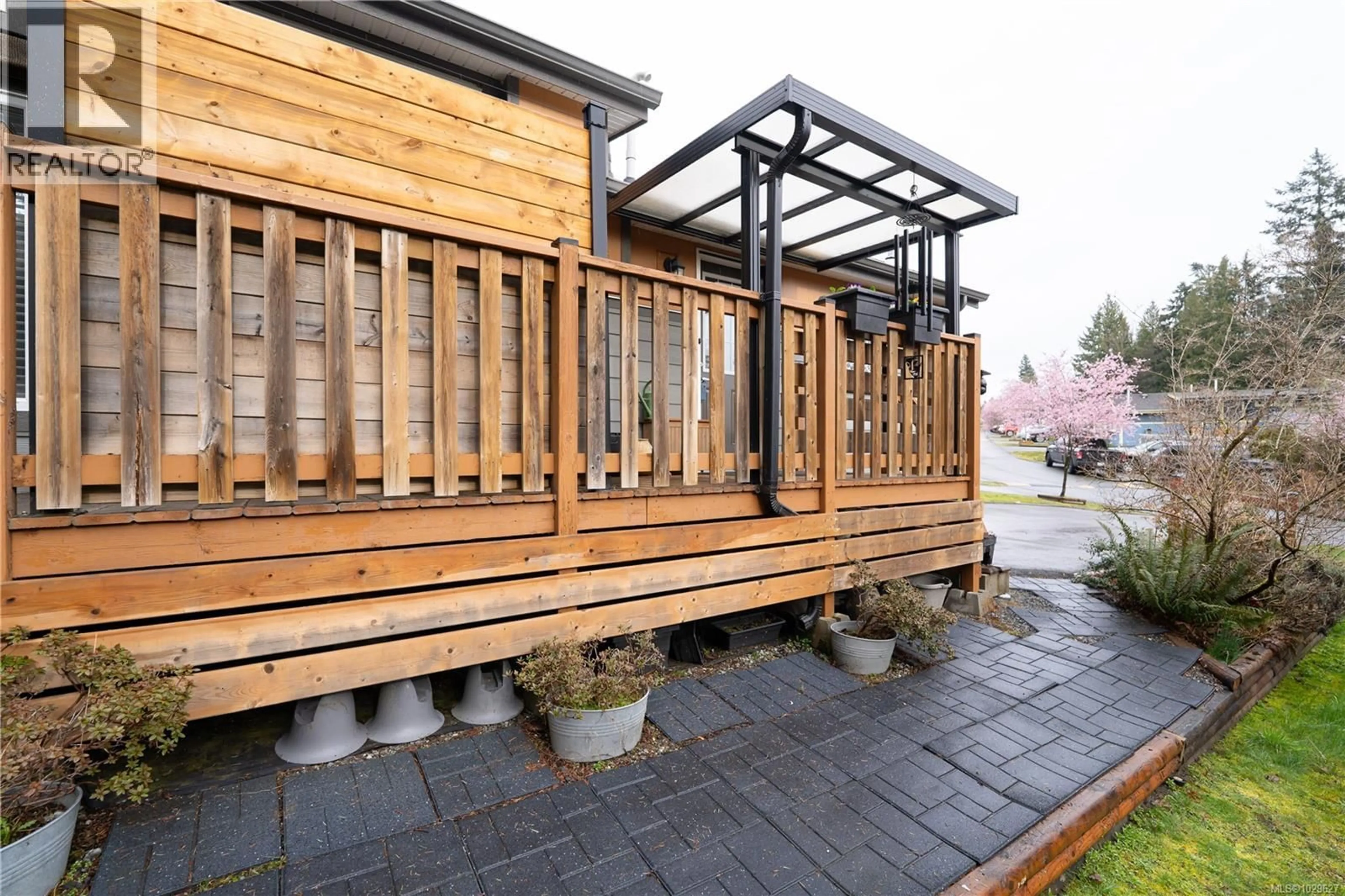 Patio, street for 152 - 3042 RIVER ROAD, Chemainus British Columbia V0R1K3