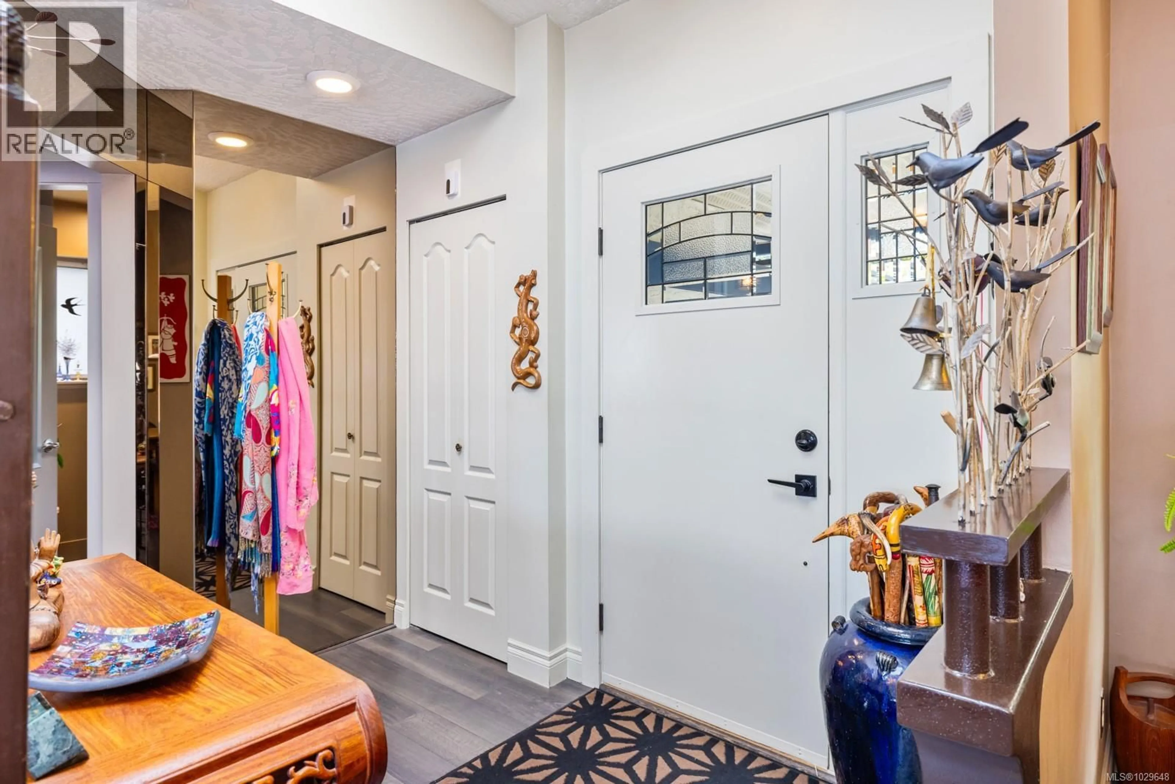 Indoor entryway for 505 MARINE VIEW, Cobble Hill British Columbia V0R1L1