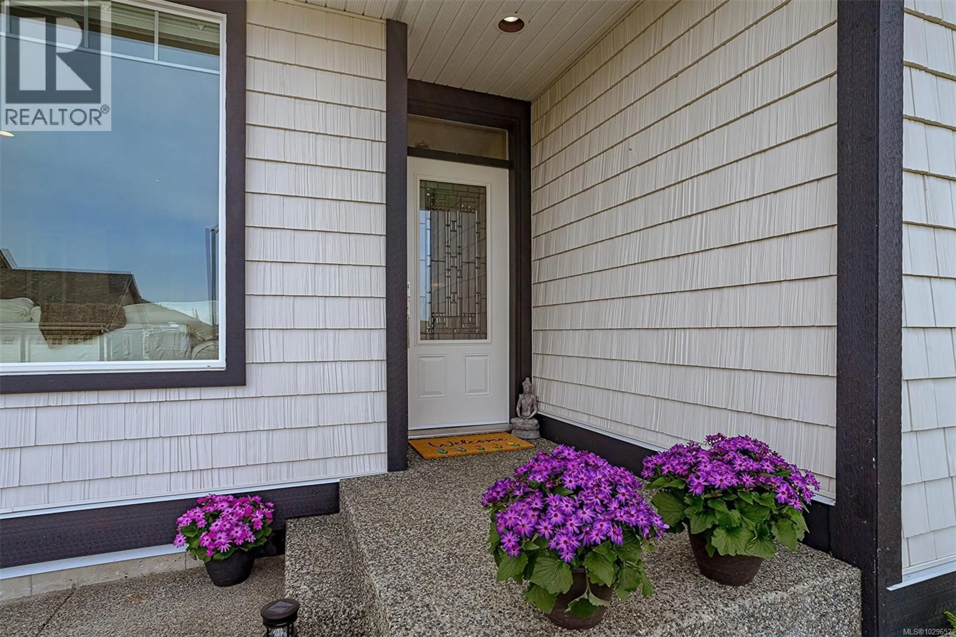 Indoor entryway for 514 BALLOU PLACE, Ladysmith British Columbia V9G2C7