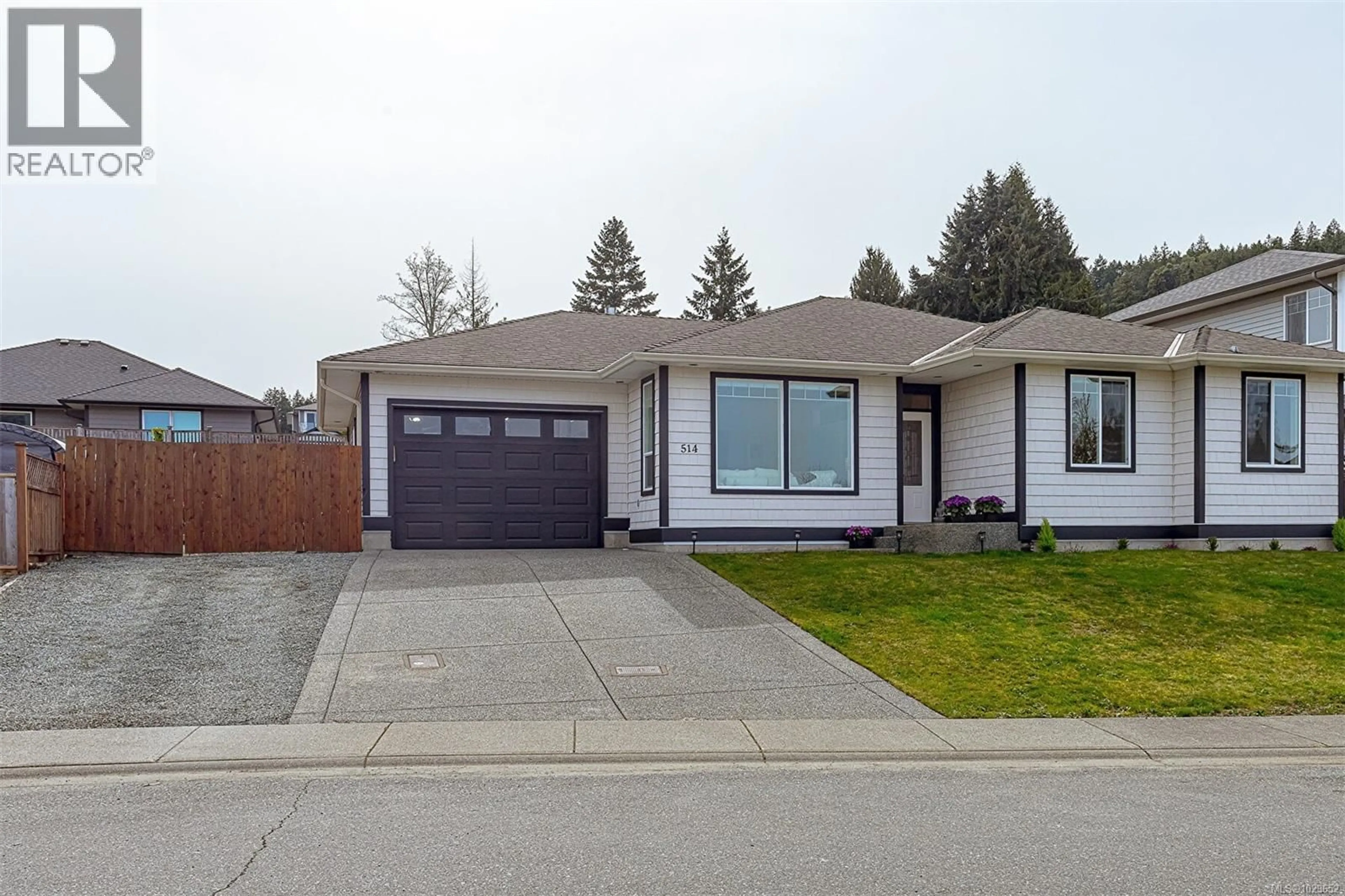 Home with vinyl exterior material, street for 514 BALLOU PLACE, Ladysmith British Columbia V9G2C7