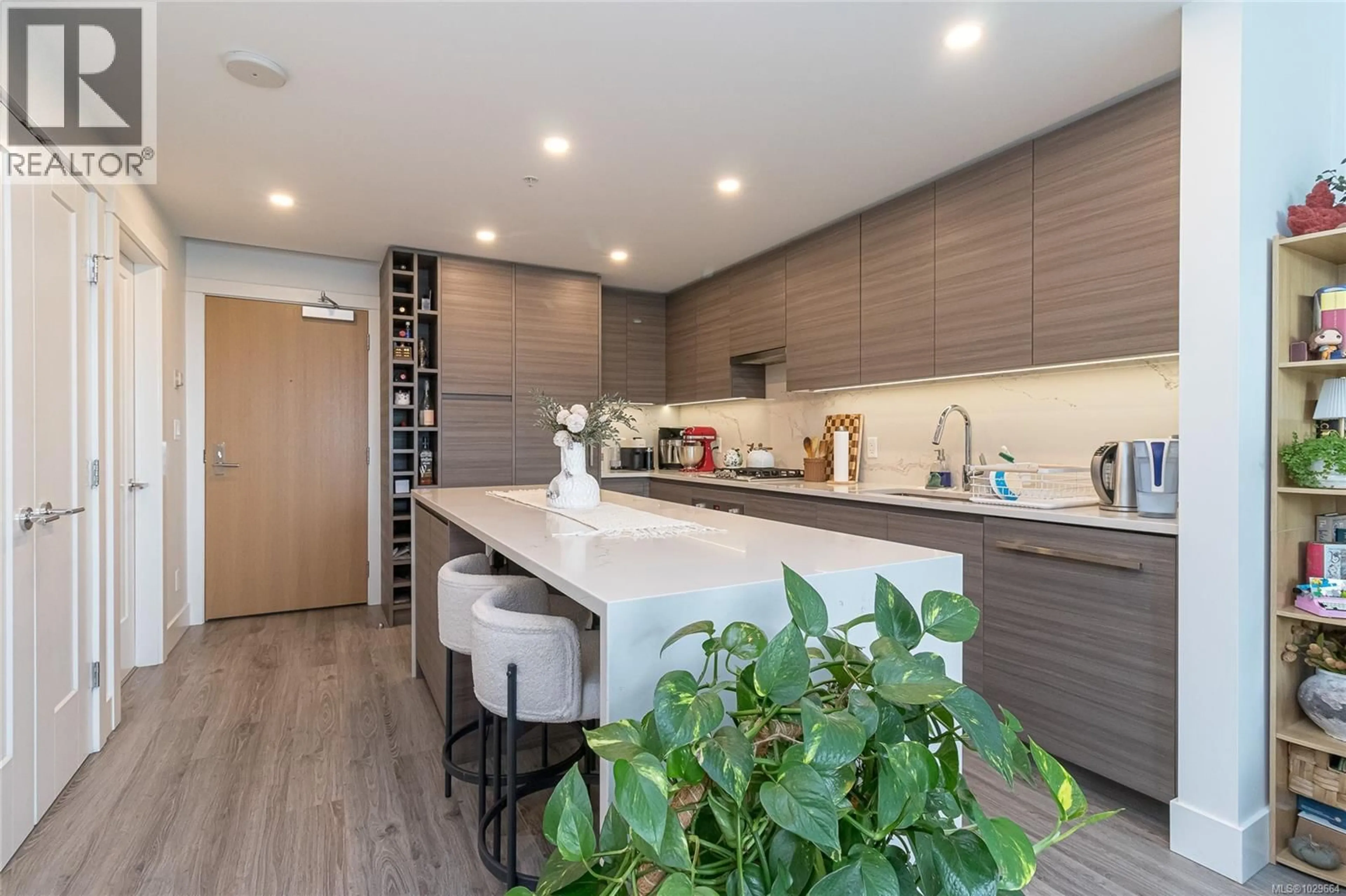 Contemporary kitchen, unknown for 1002 - 777 HERALD STREET, Victoria British Columbia V8T0C7