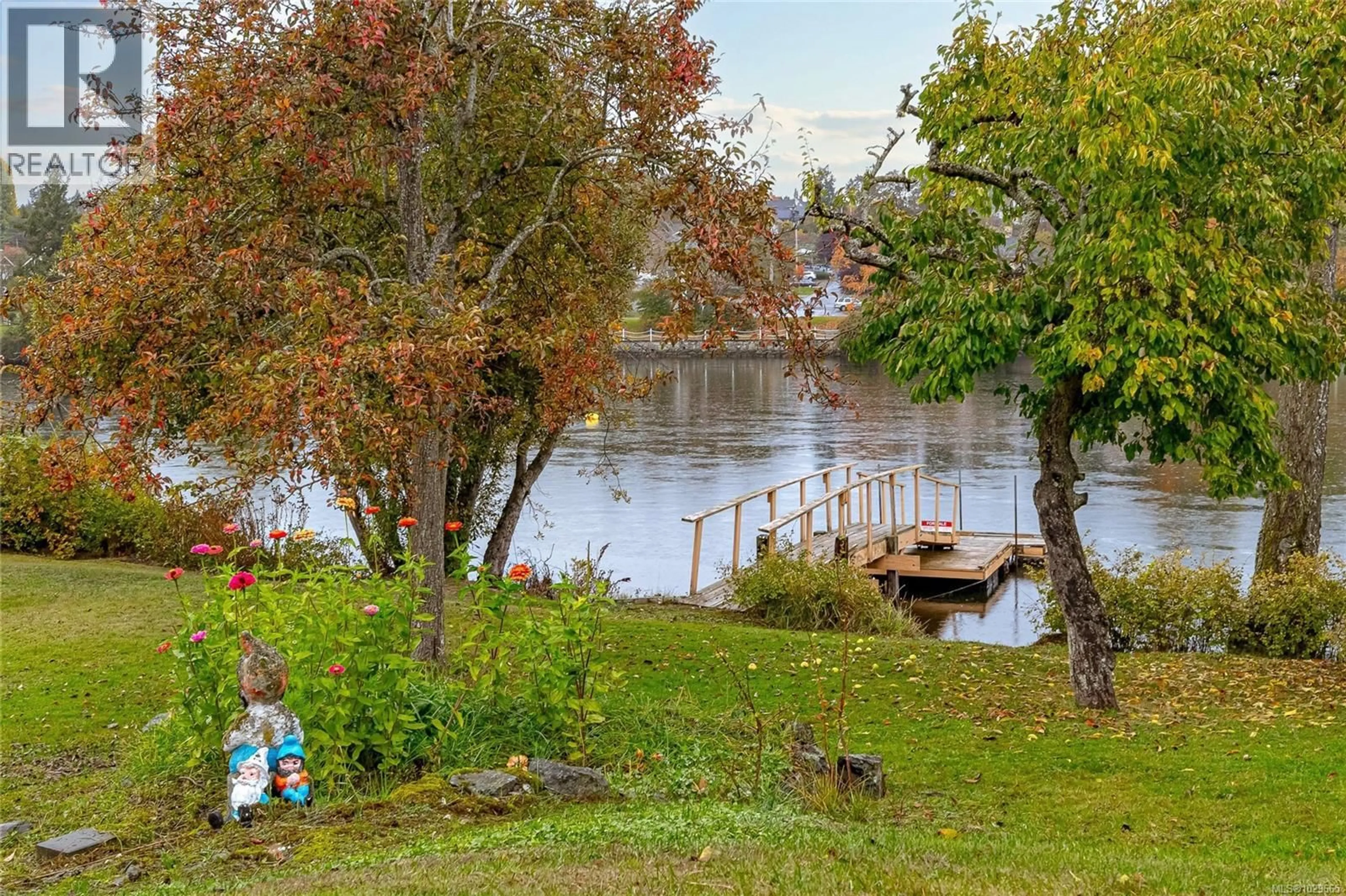 Patio, water/lake/river/ocean view for 1178 RHODA LANE, Esquimalt British Columbia V9A4H2