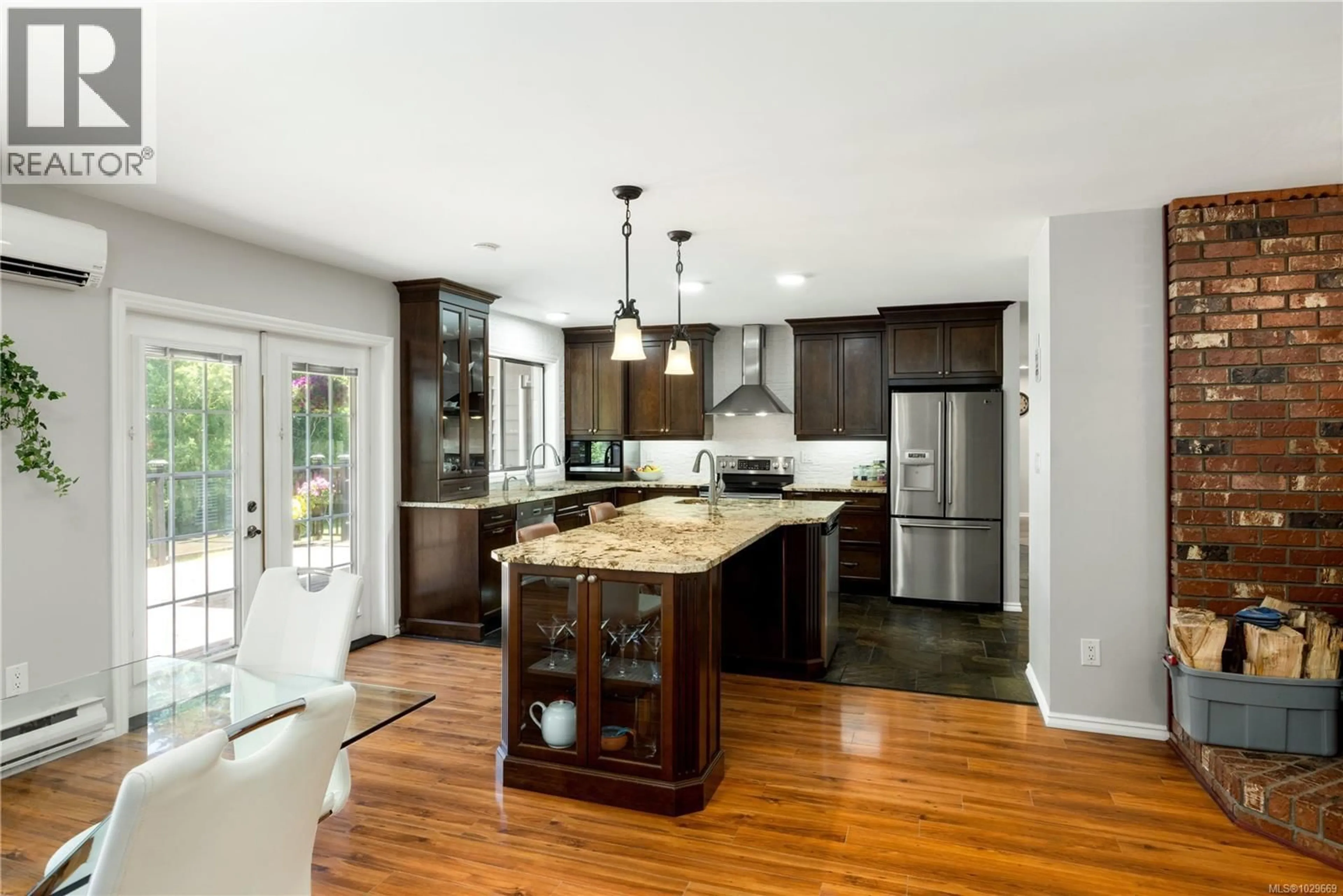 Open concept kitchen, unknown for 3428 JURIET ROAD, Nanaimo British Columbia V9G1C8