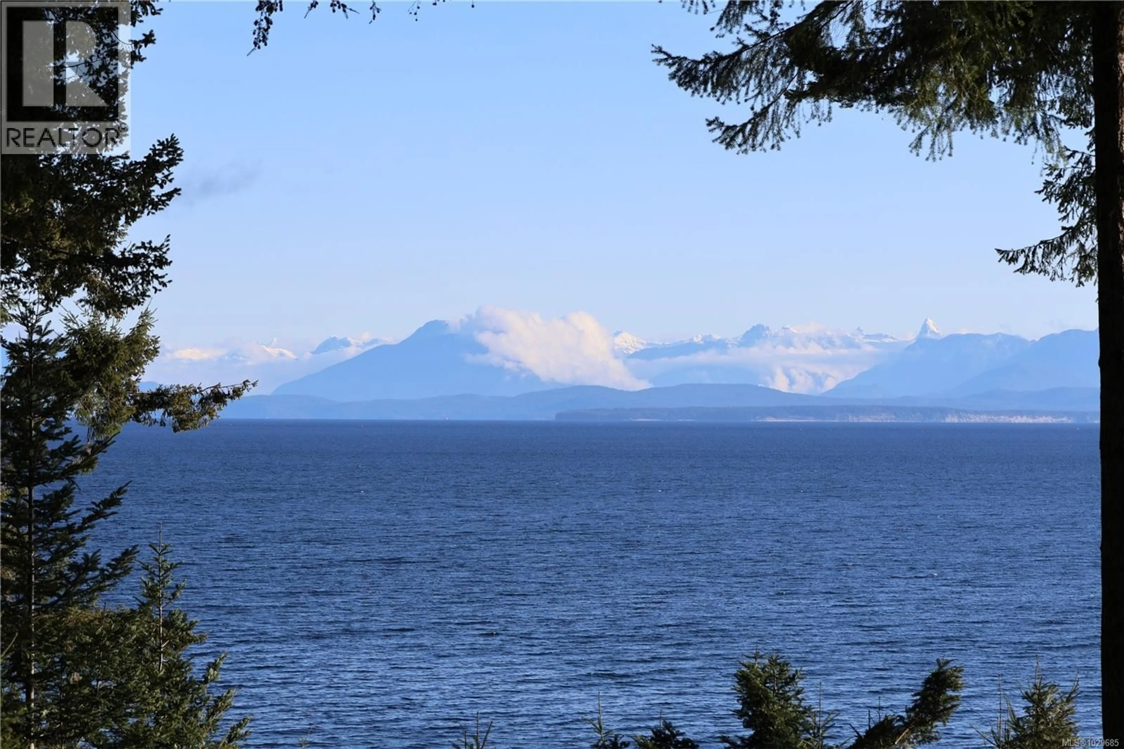 Blurry image for 5862 ALDERGROVE DRIVE, Courtenay British Columbia V9J1W2