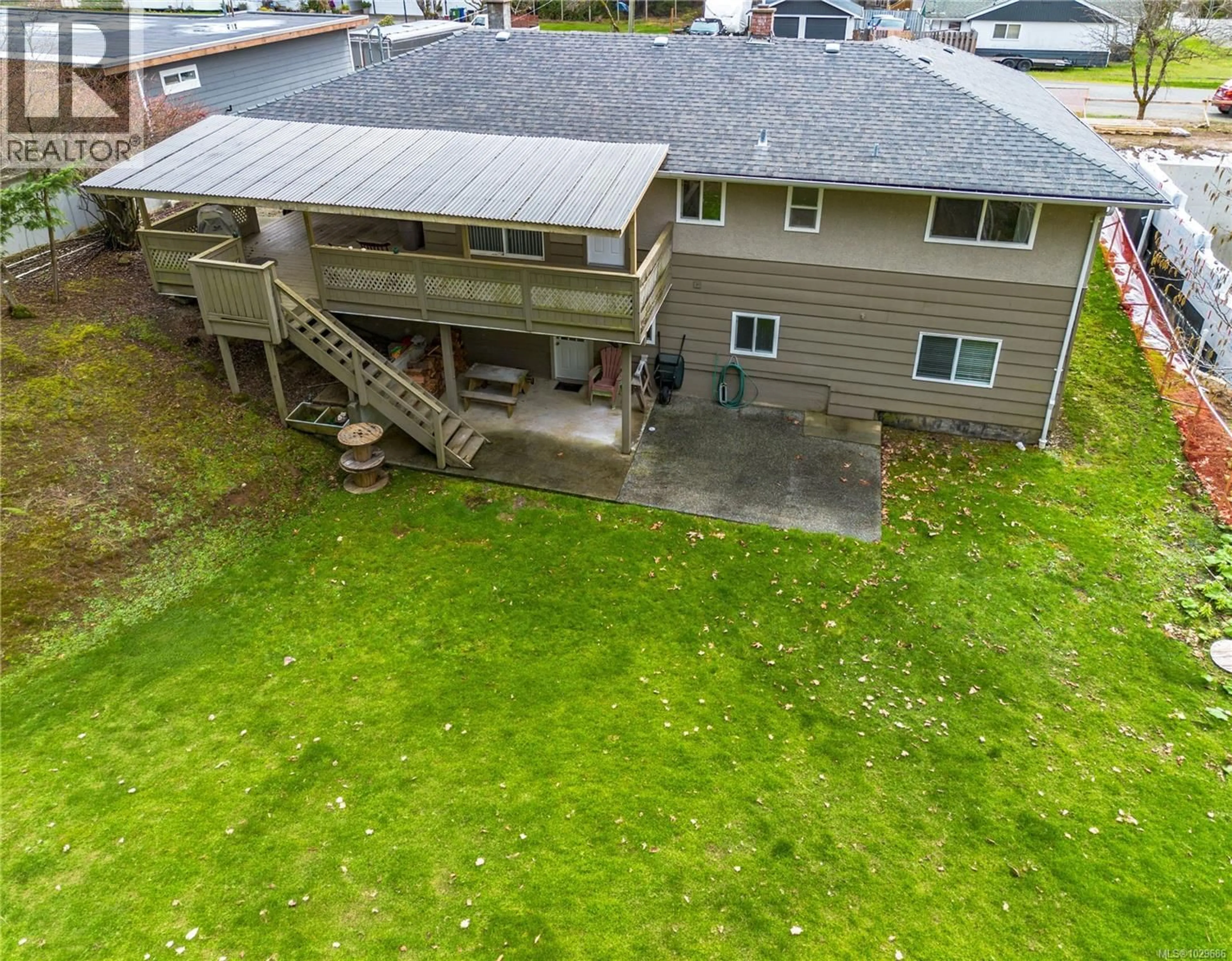 A pic from outside/outdoor area/front of a property/back of a property/a pic from drone, building for 4291 MICHIGAN ROAD, Port Alberni British Columbia V9Y5Z4