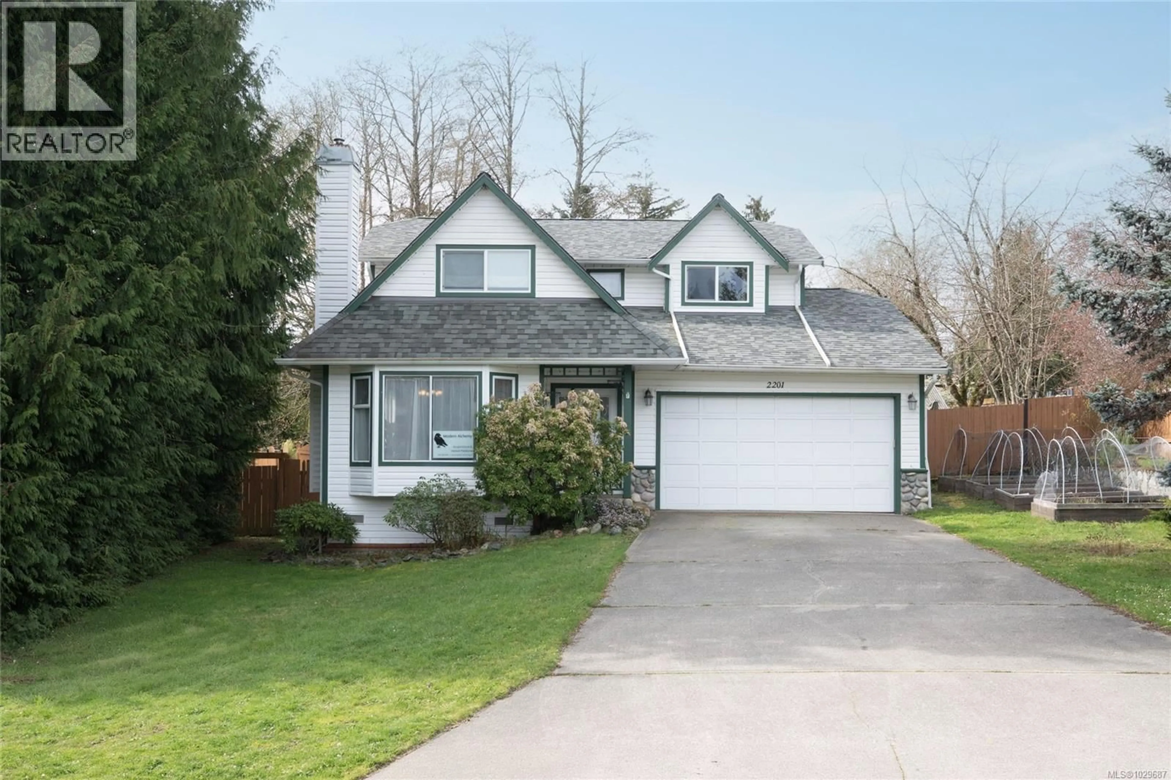 Home with vinyl exterior material, street for 2201 TARA PLACE, Sooke British Columbia V9Z0H6