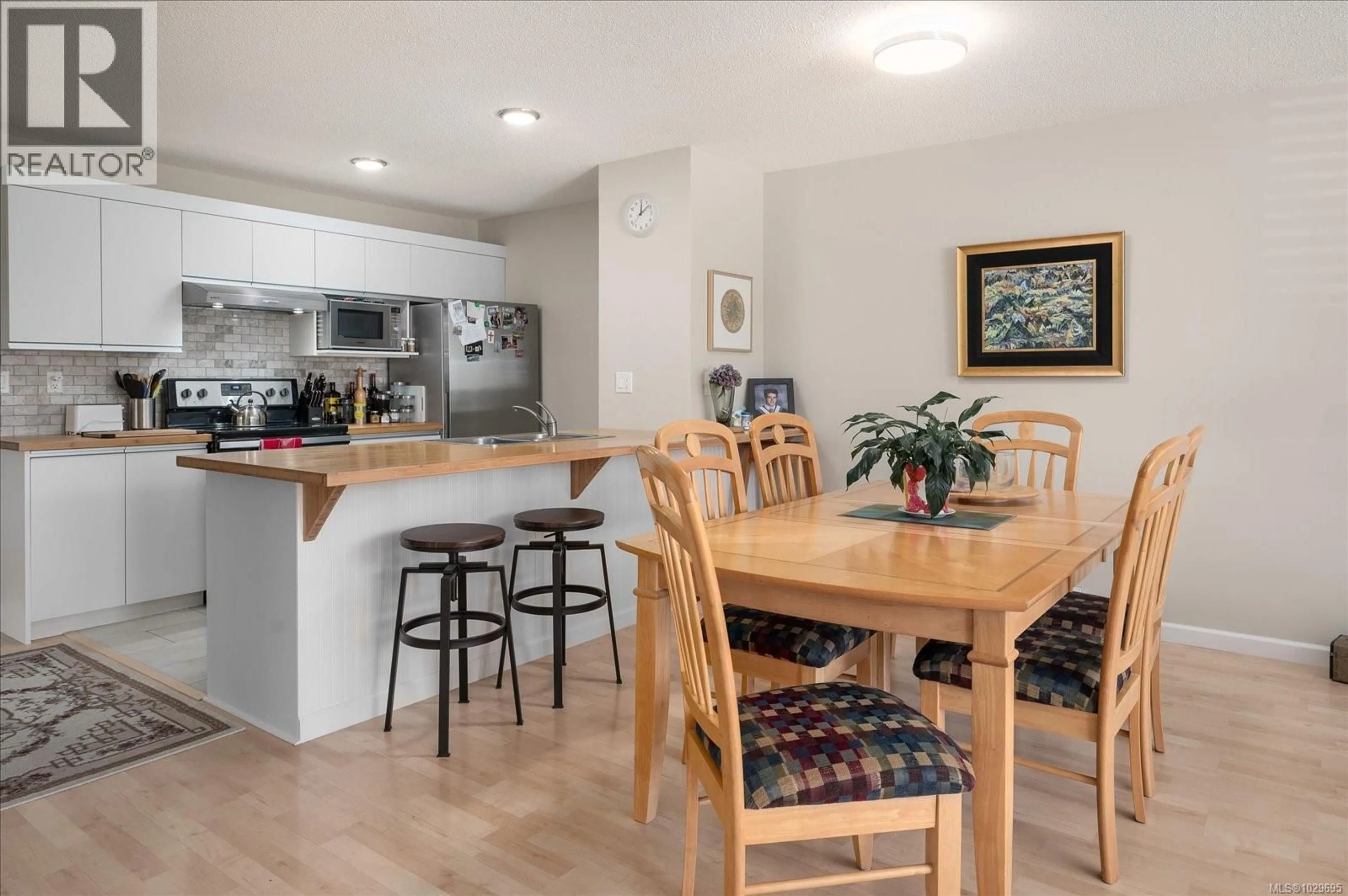 Open concept kitchen, unknown for 17 - 6245 BLUEBACK ROAD, Nanaimo British Columbia V9V1N7