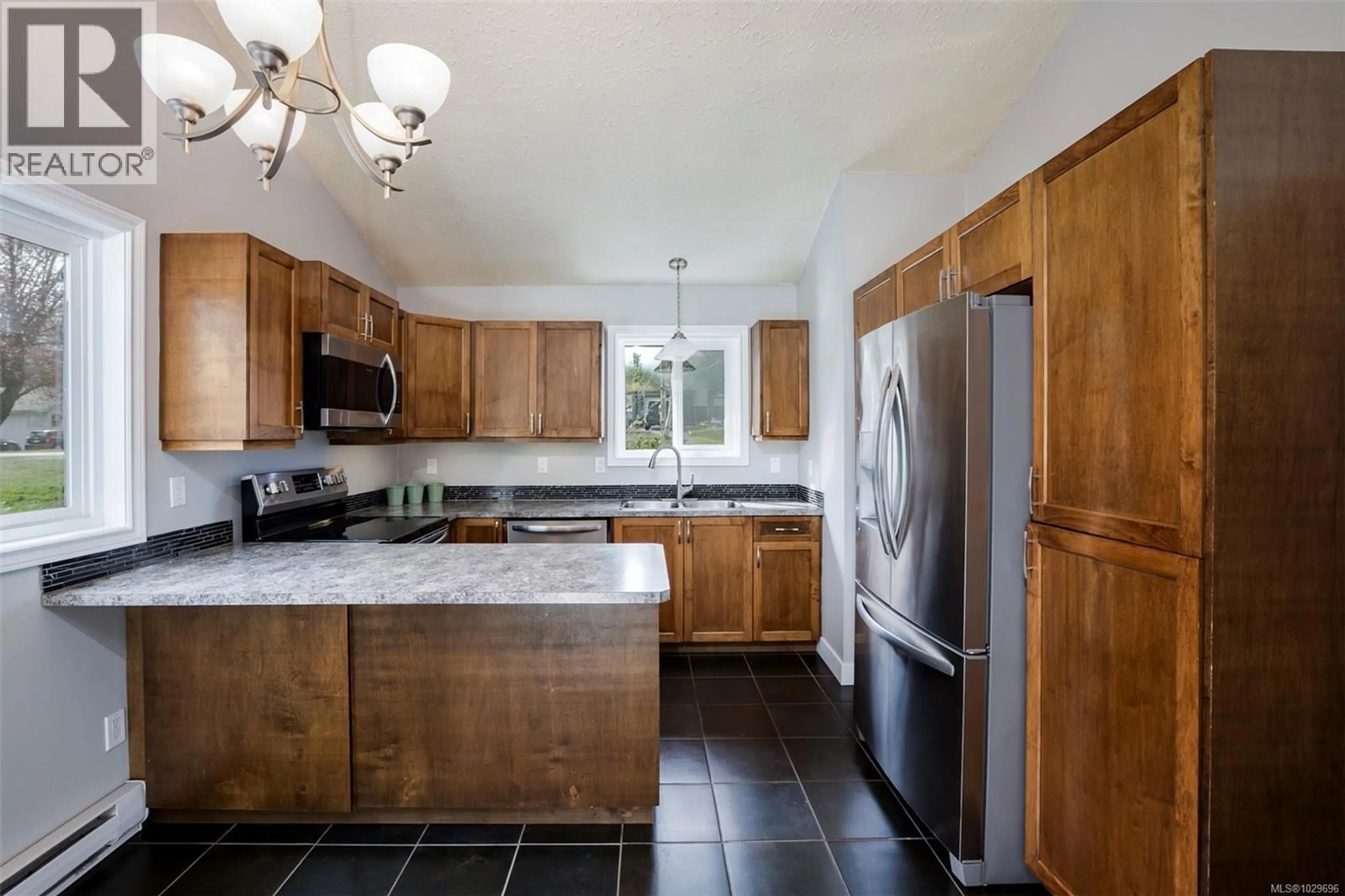 Unknown for 650 HAMILTON AVENUE, Nanaimo British Columbia V9R4G4