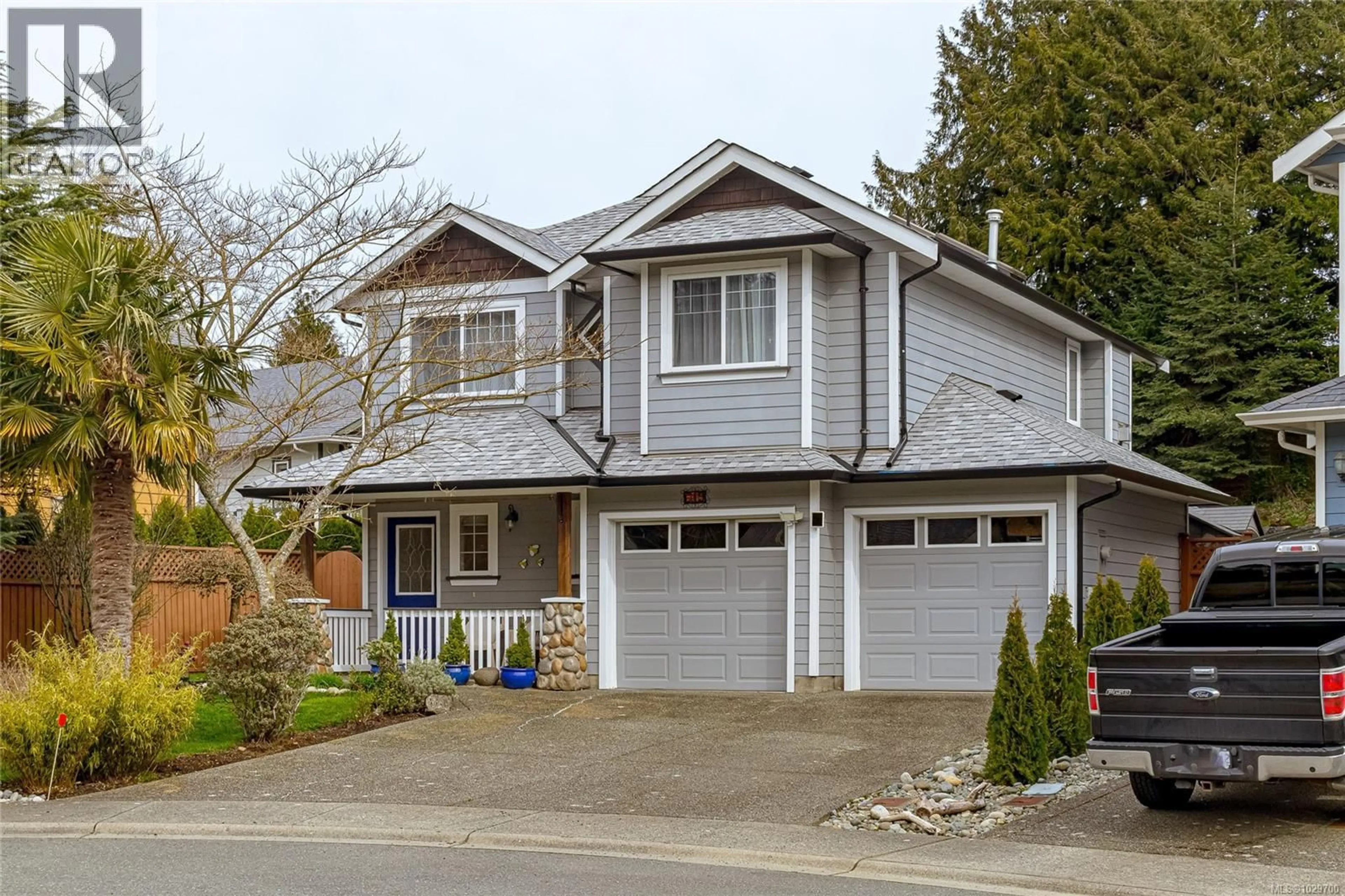 Home with vinyl exterior material, street for 619 PARKWAY PLACE, Colwood British Columbia V9C4K8