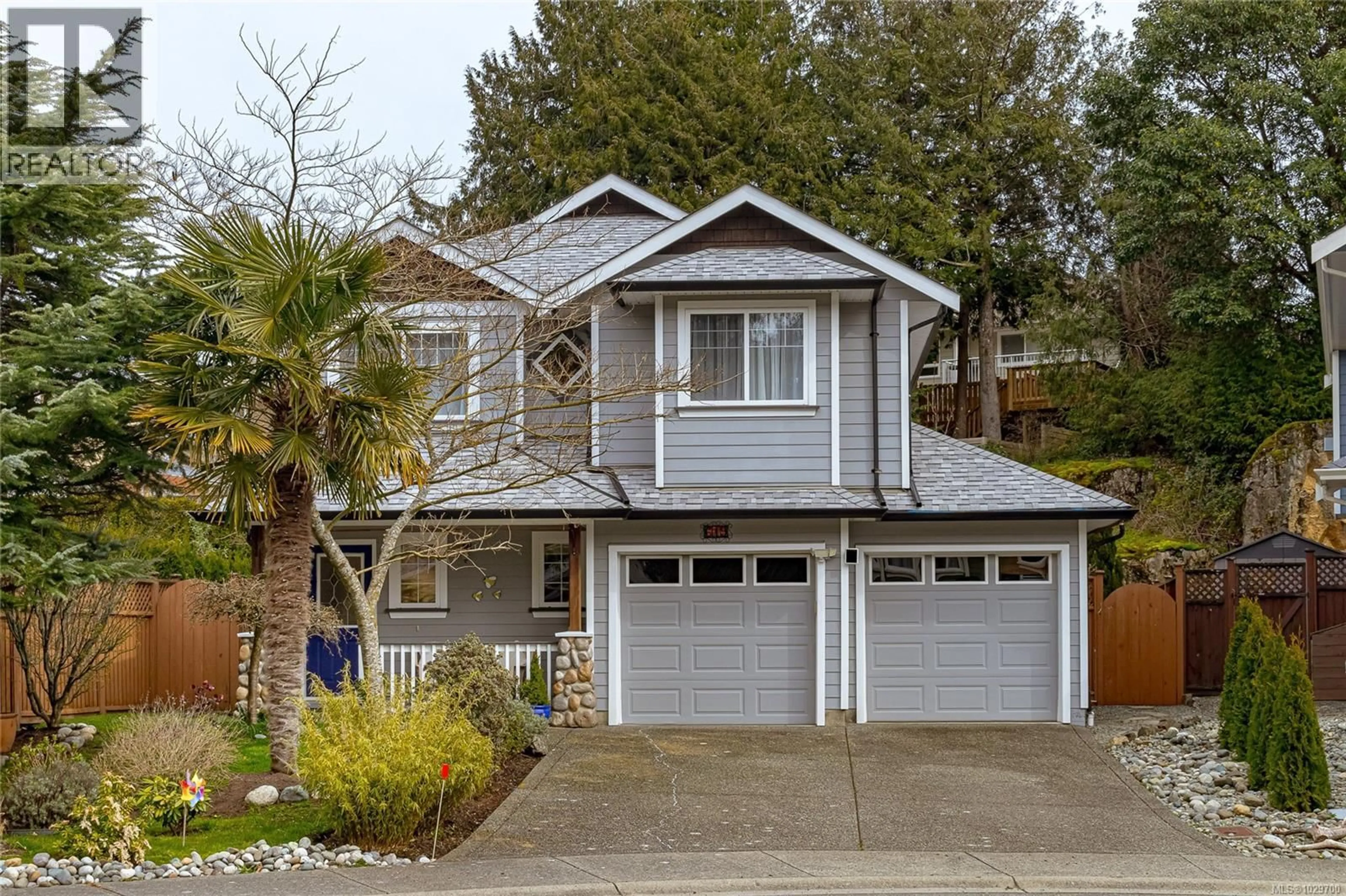 Home with vinyl exterior material, street for 619 PARKWAY PLACE, Colwood British Columbia V9C4K8