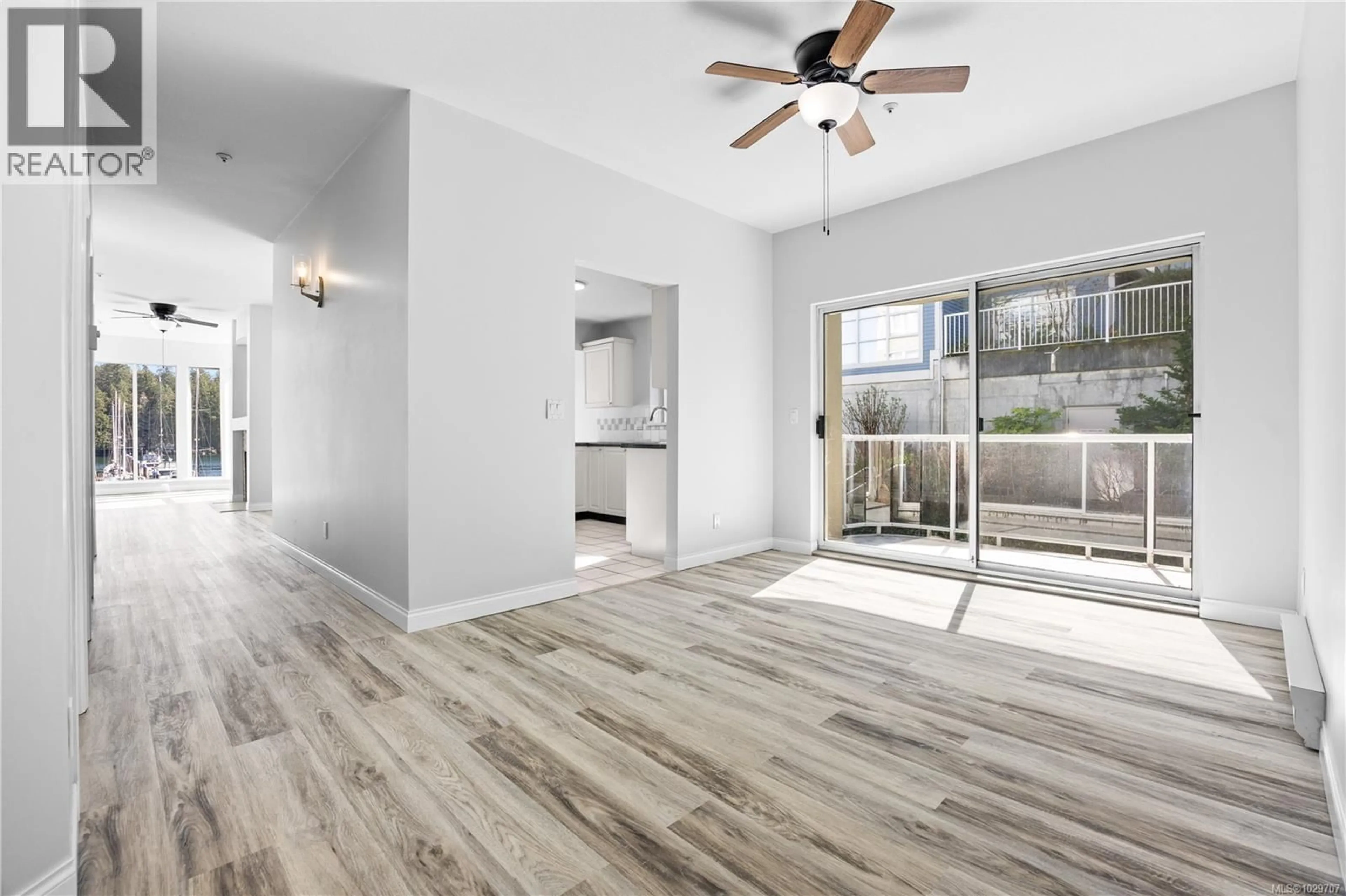 Unknown for 201 - 566 STEWART AVENUE, Nanaimo British Columbia V9S5T5