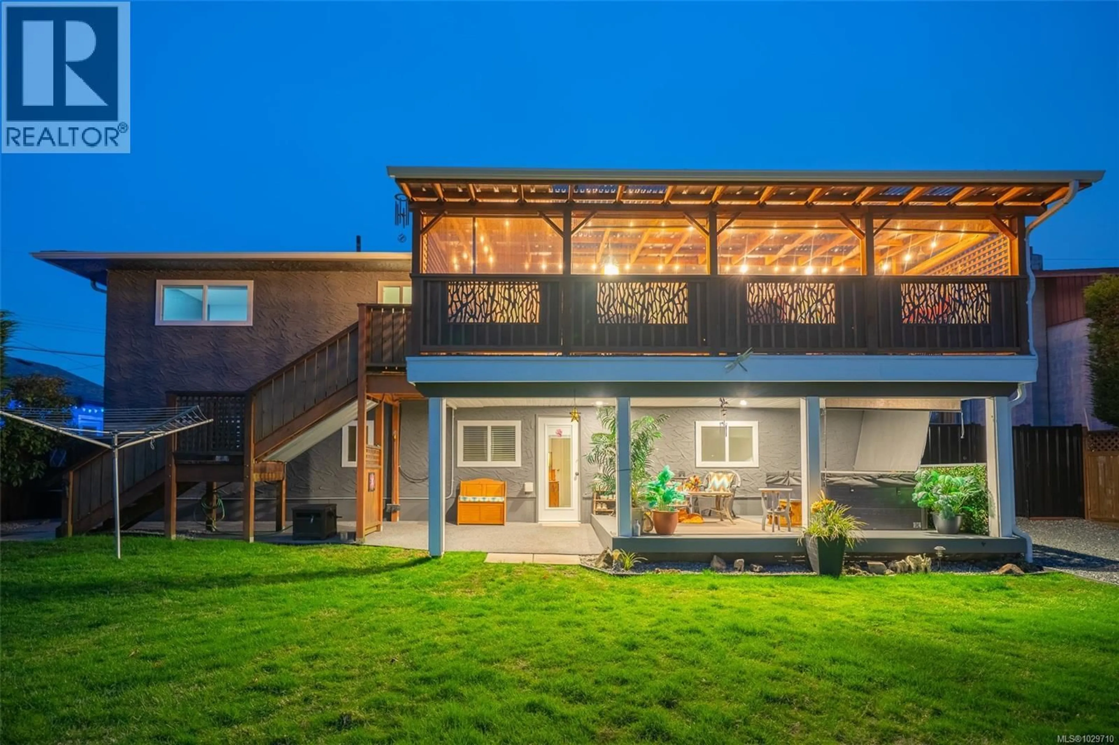 Patio, water/lake/river/ocean view for 214 CAMERON STREET, Parksville British Columbia V9P1G7