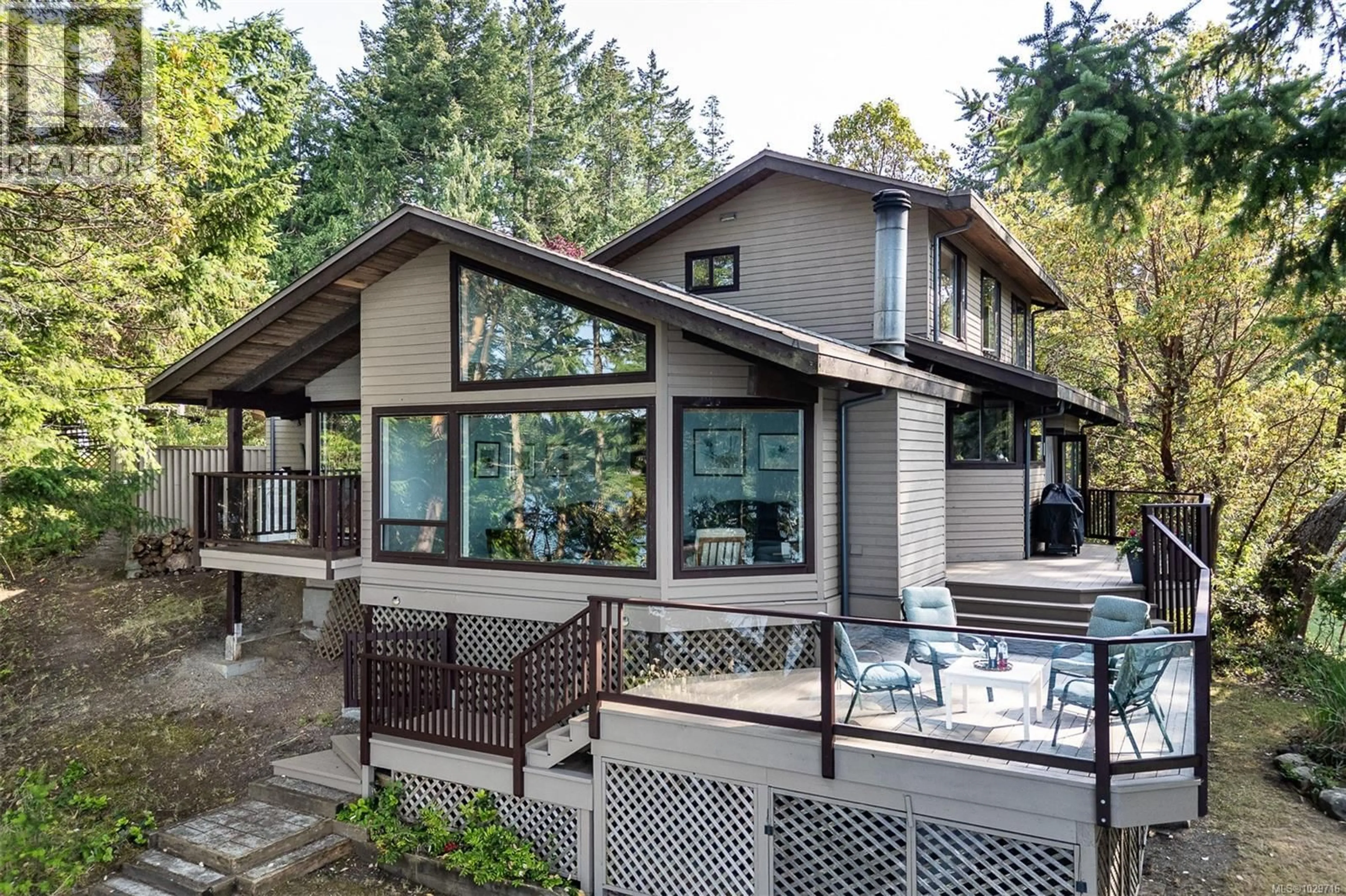 Home with vinyl exterior material, unknown for 1 - 835 STURDIES BAY ROAD, Galiano Island British Columbia V0N0E9