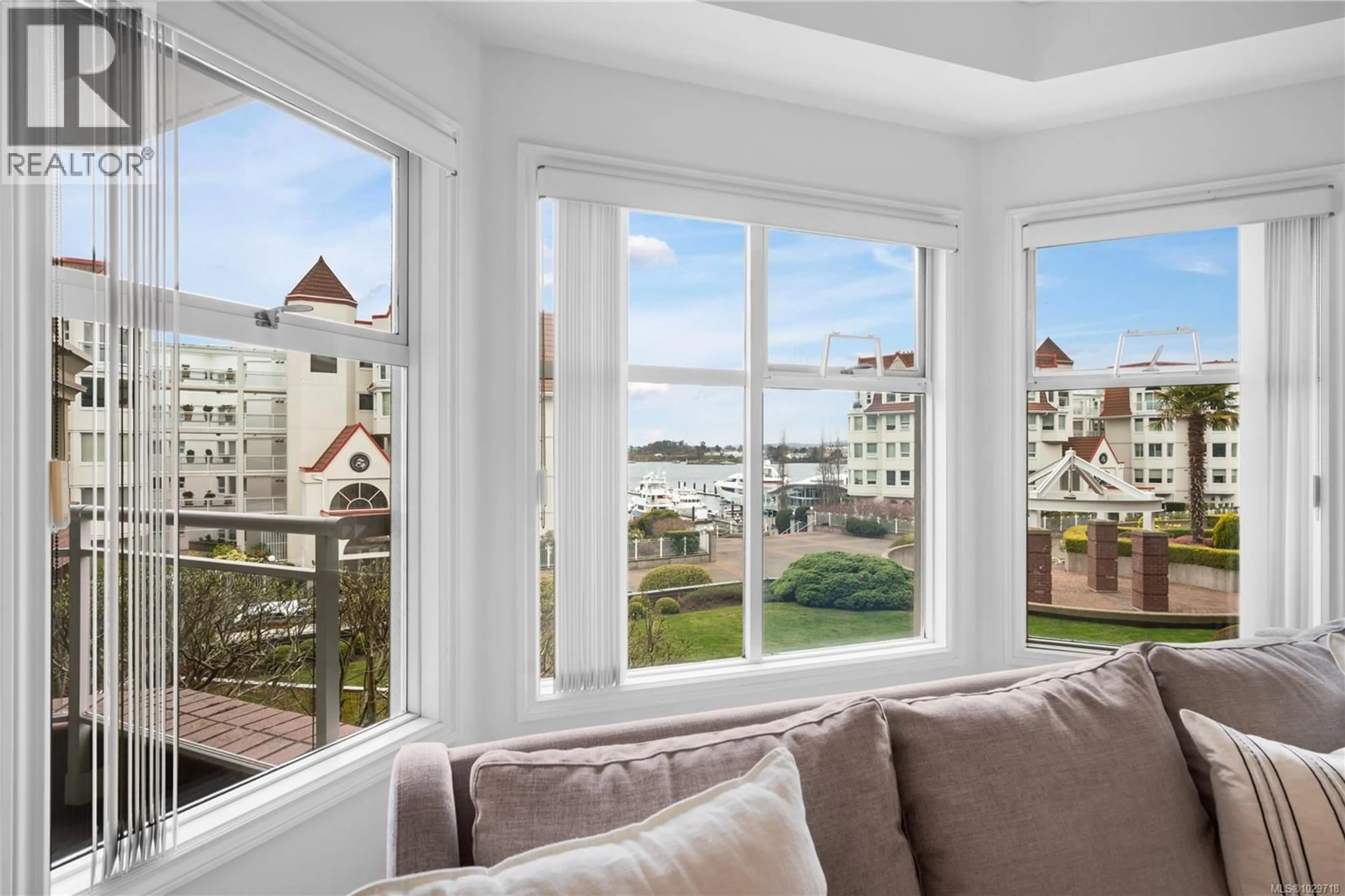 Balcony in the apartment, water/lake/river/ocean view for 201 - 165 KIMTA ROAD, Victoria British Columbia V9A7P1