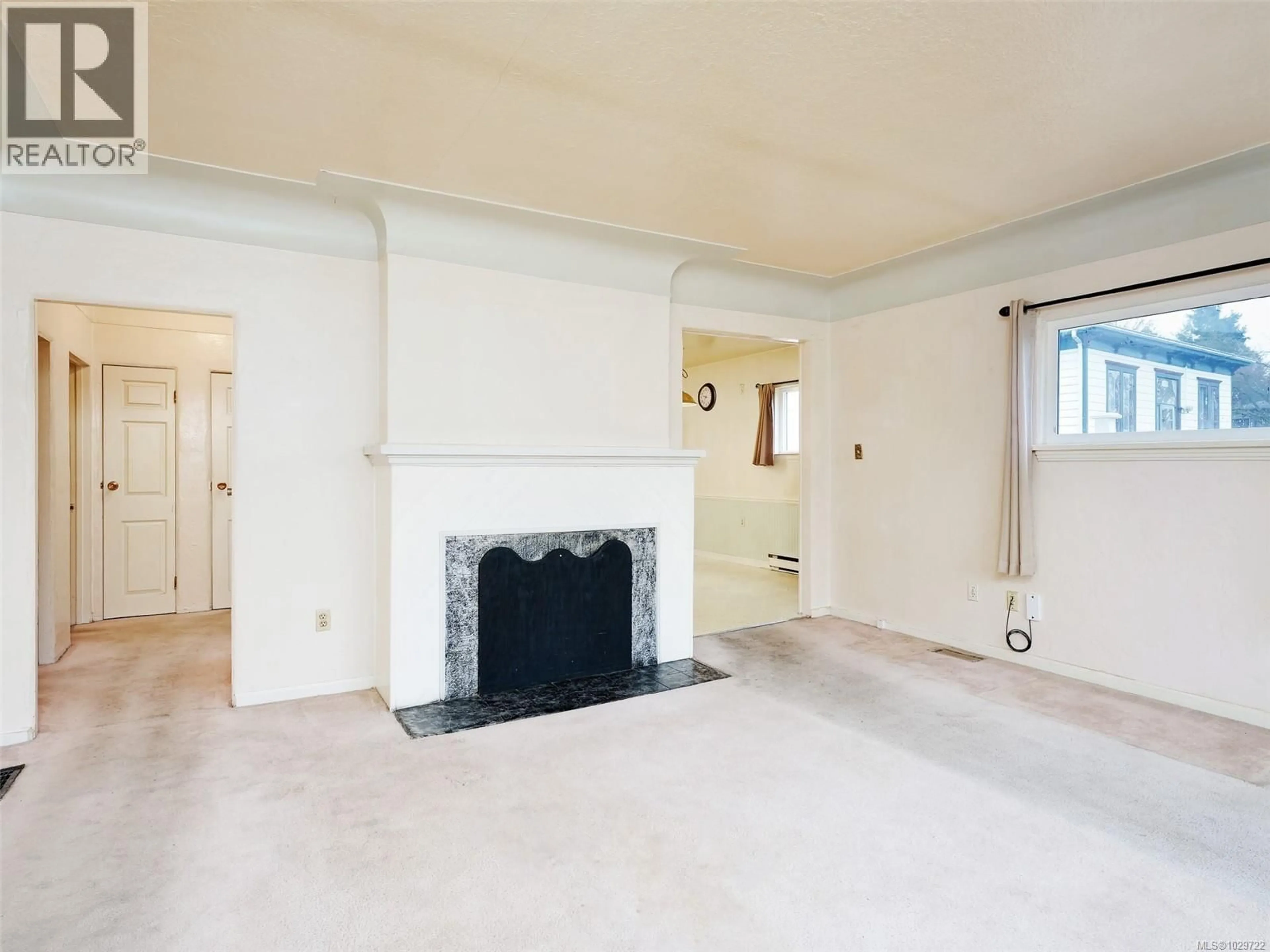 A pic of a room for 1011 RUSSELL STREET, Victoria British Columbia V9A3Y2