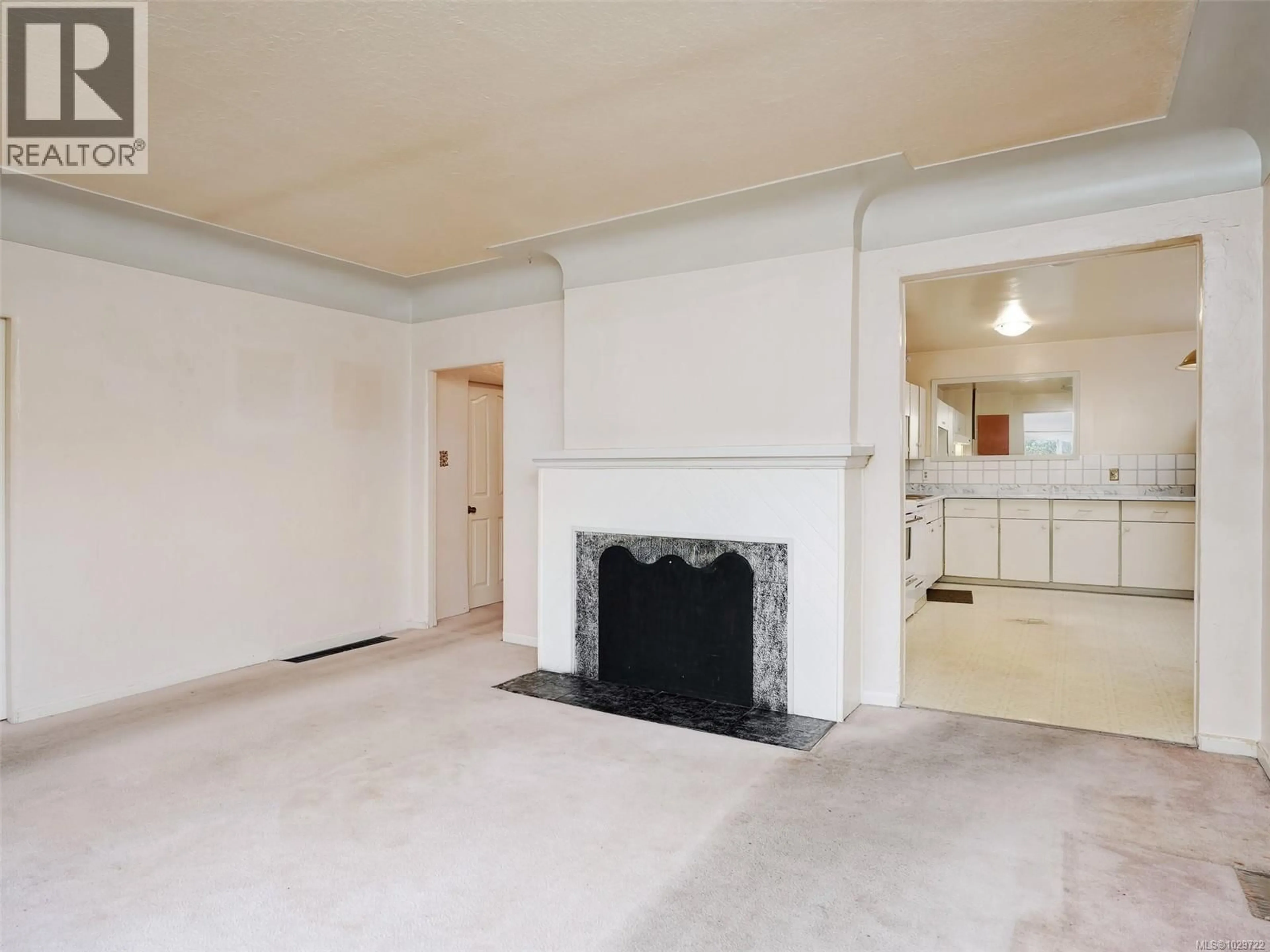 A pic of a room for 1011 RUSSELL STREET, Victoria British Columbia V9A3Y2