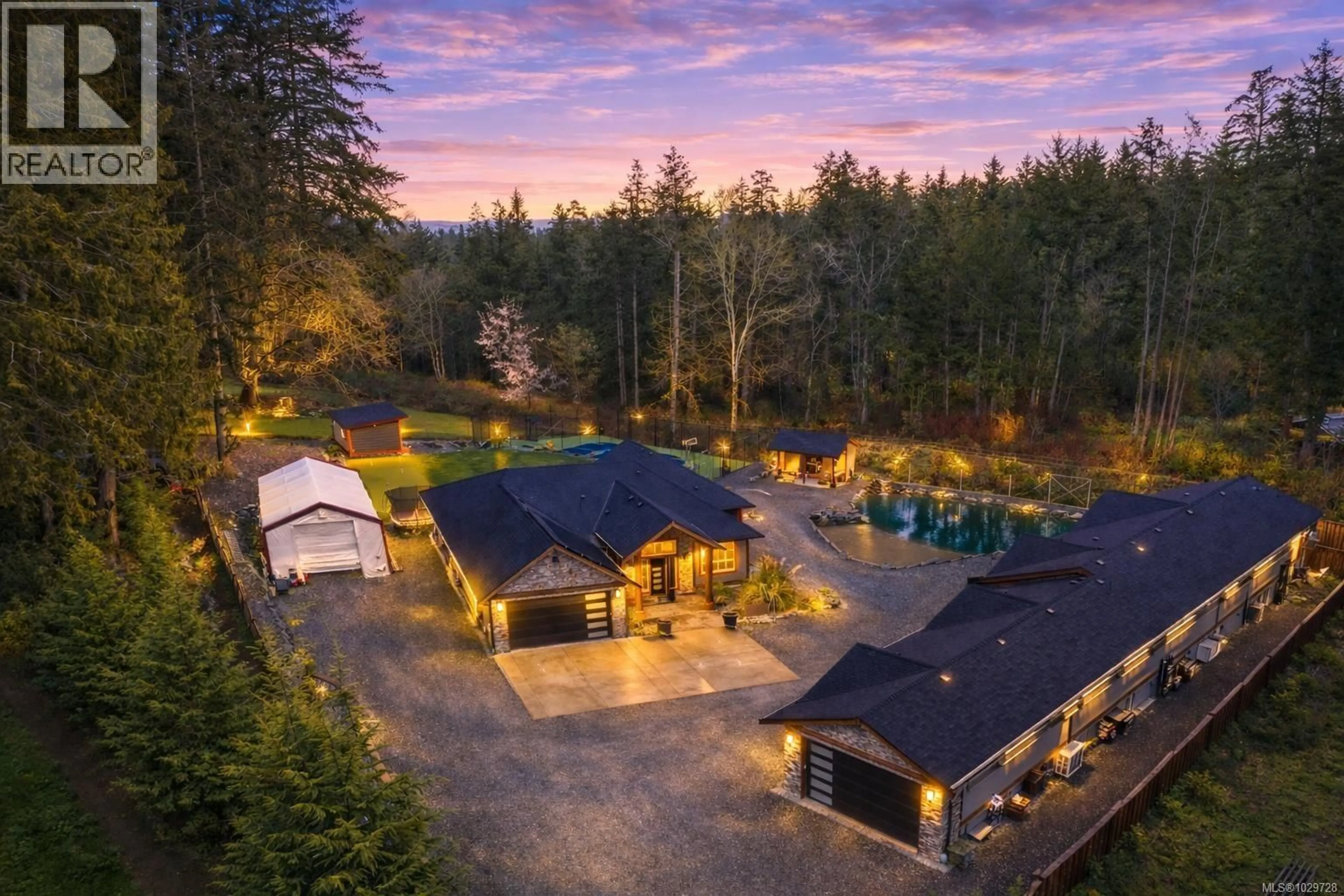 A pic from outside/outdoor area/front of a property/back of a property/a pic from drone, unknown for 3215 PINDER PLACE, Cobble Hill British Columbia V8H0B4