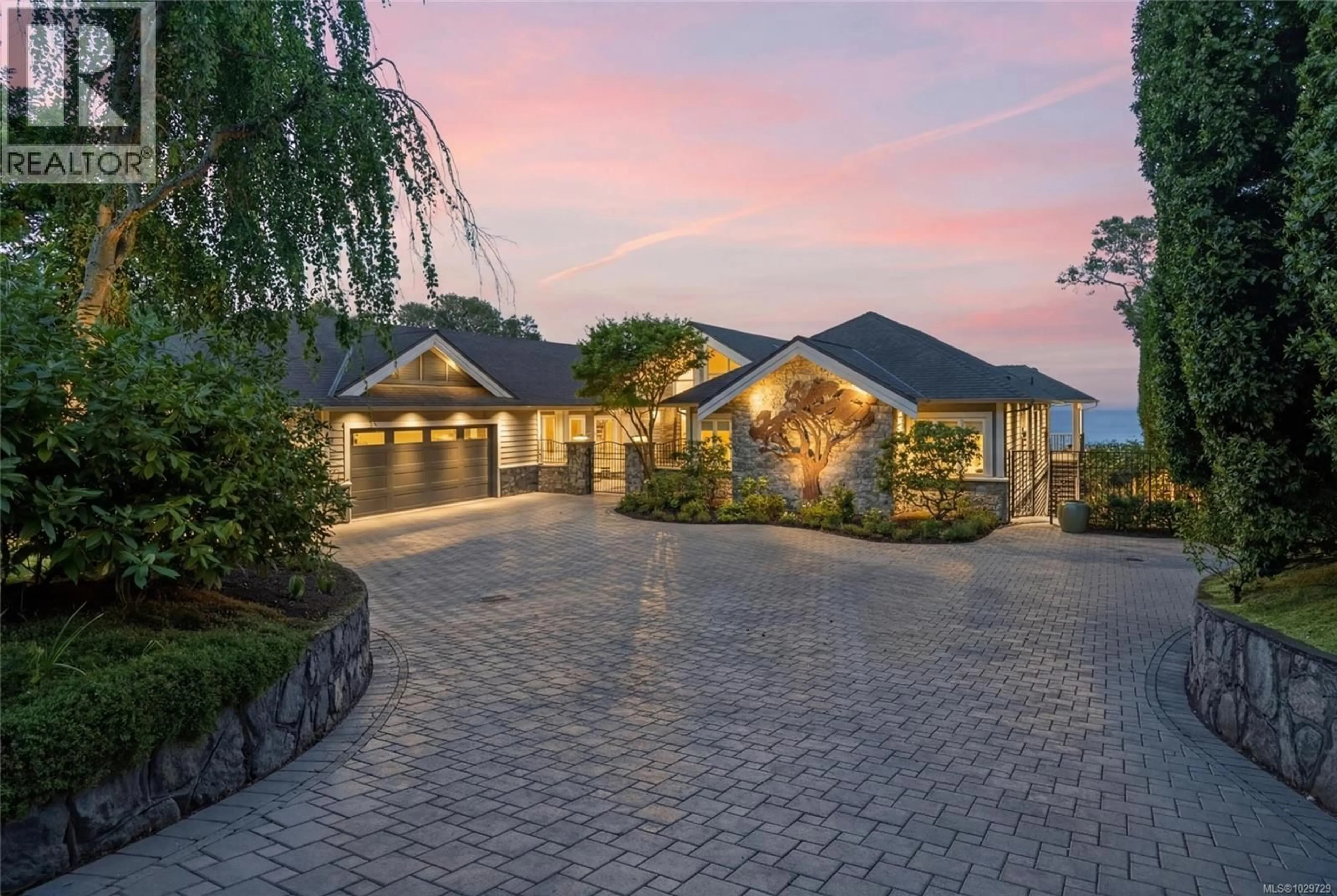 Unknown for 2226 ARBUTUS ROAD, Saanich British Columbia V8N1V3