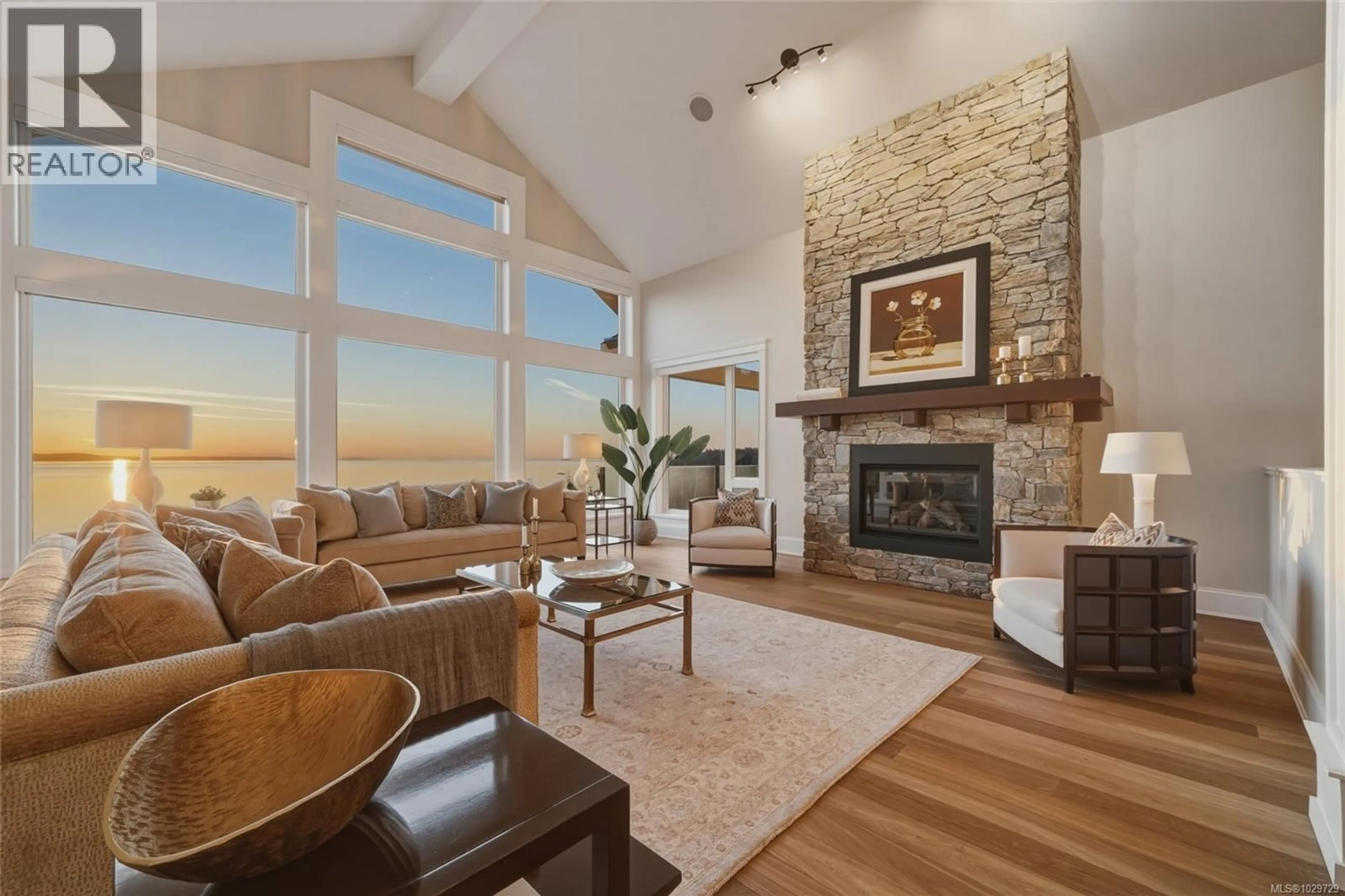 Living room with furniture, unknown for 2226 ARBUTUS ROAD, Saanich British Columbia V8N1V3