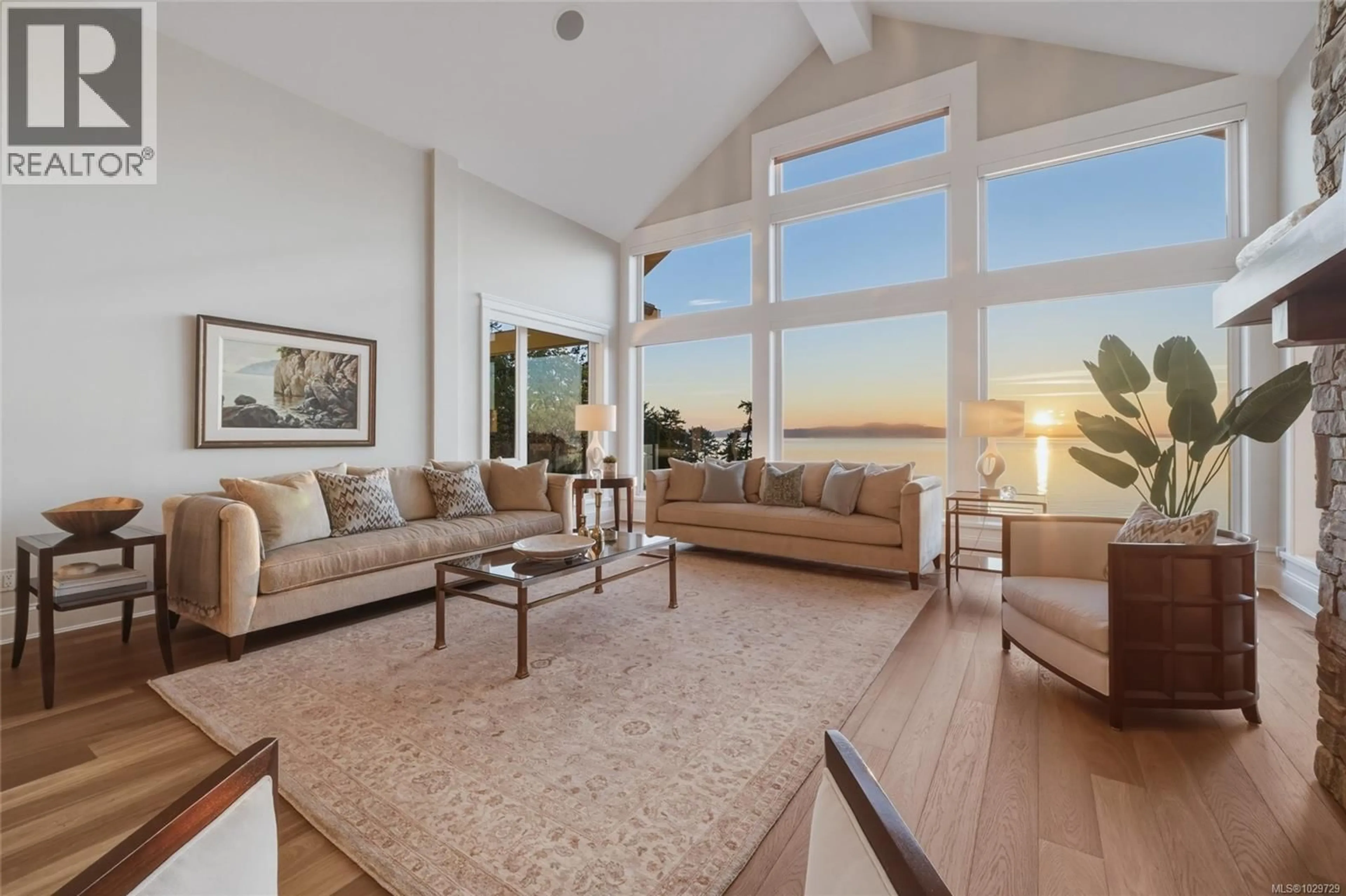 Living room with furniture, unknown for 2226 ARBUTUS ROAD, Saanich British Columbia V8N1V3