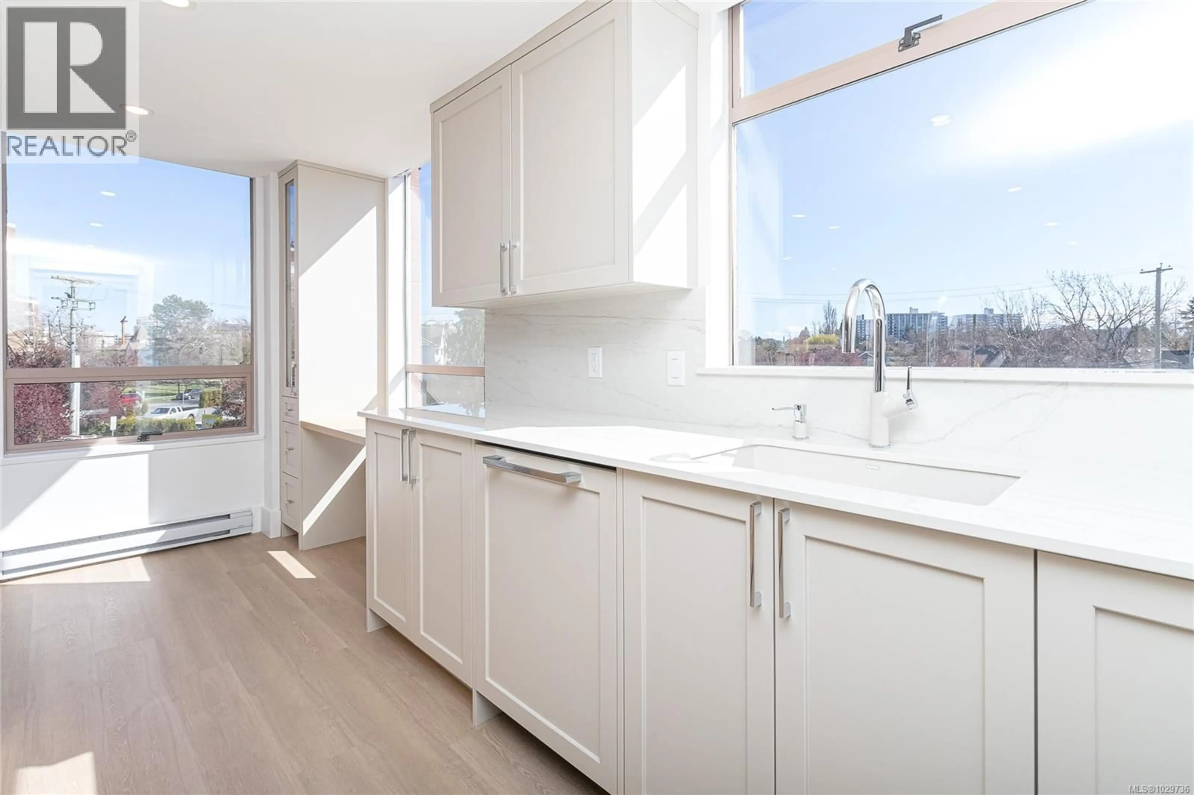 Unknown for 504 - 630 MONTREAL STREET, Victoria British Columbia V8V4Y2