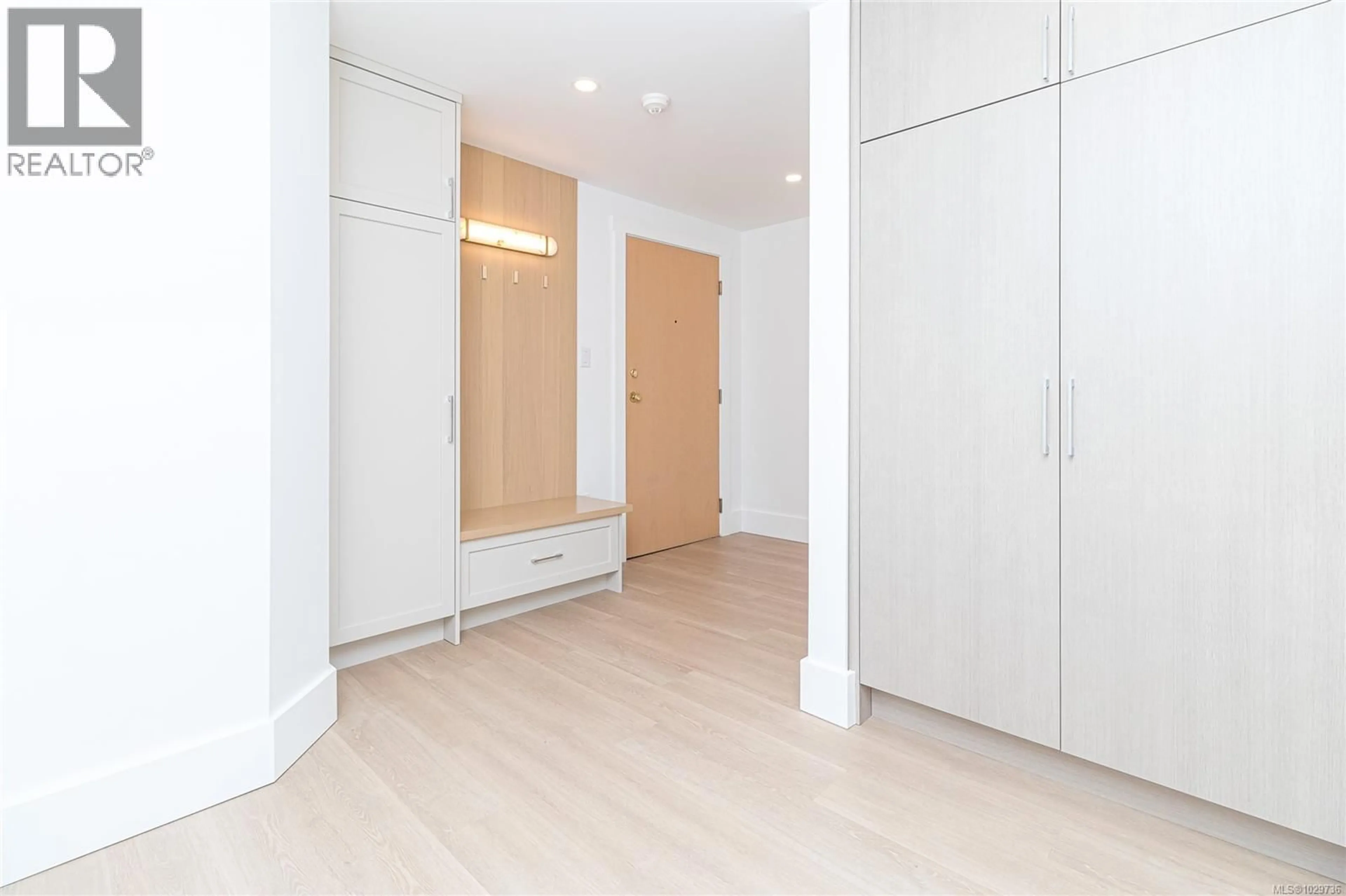 Unknown for 504 - 630 MONTREAL STREET, Victoria British Columbia V8V4Y2