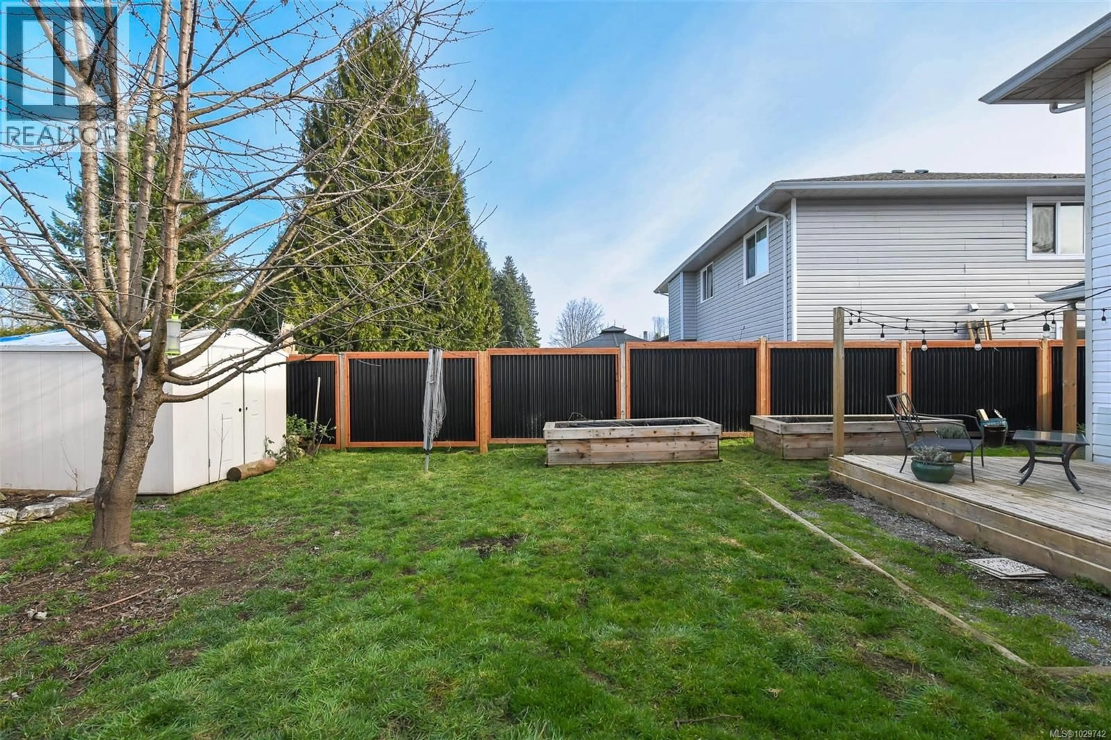 Patio, unknown for B - 1256 JOSHUA PLACE, Courtenay British Columbia V9N8Y6