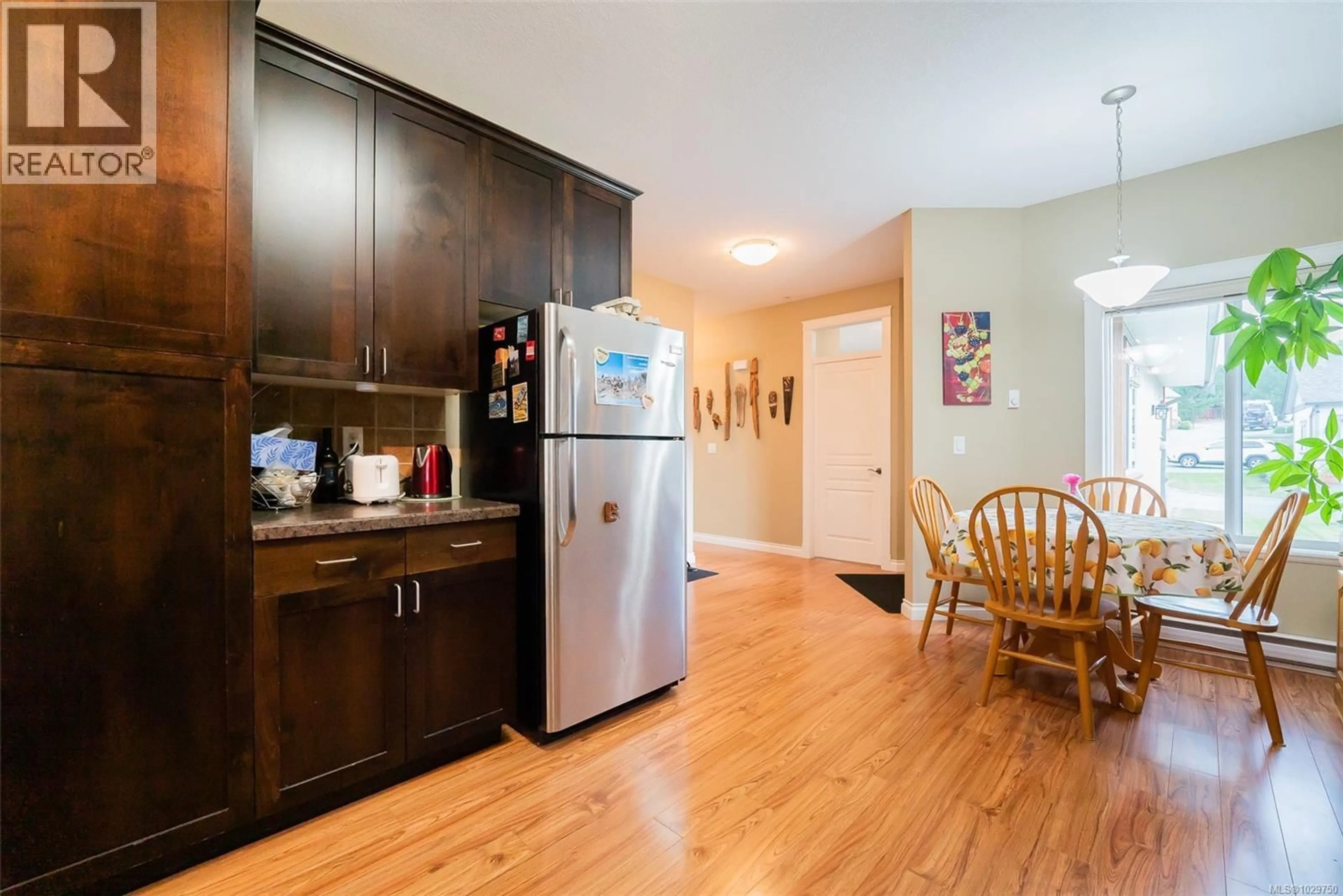 Standard kitchen, wood/laminate floor for 2405 BRANDON WAY, Nanaimo British Columbia V9T0G2