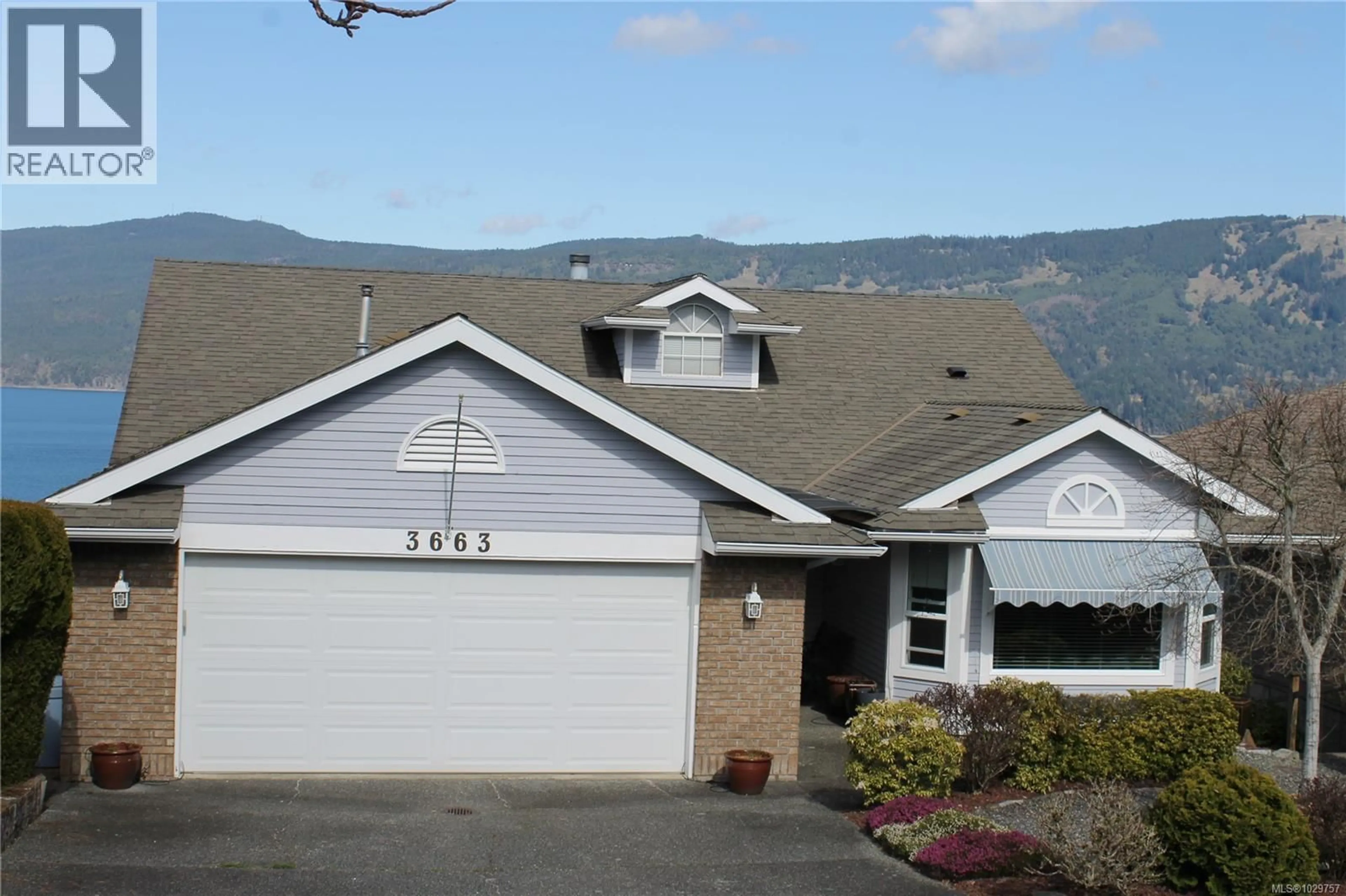 Home with vinyl exterior material, mountain view for 3663 RIDGE LANE, Cobble Hill British Columbia V8H0K8