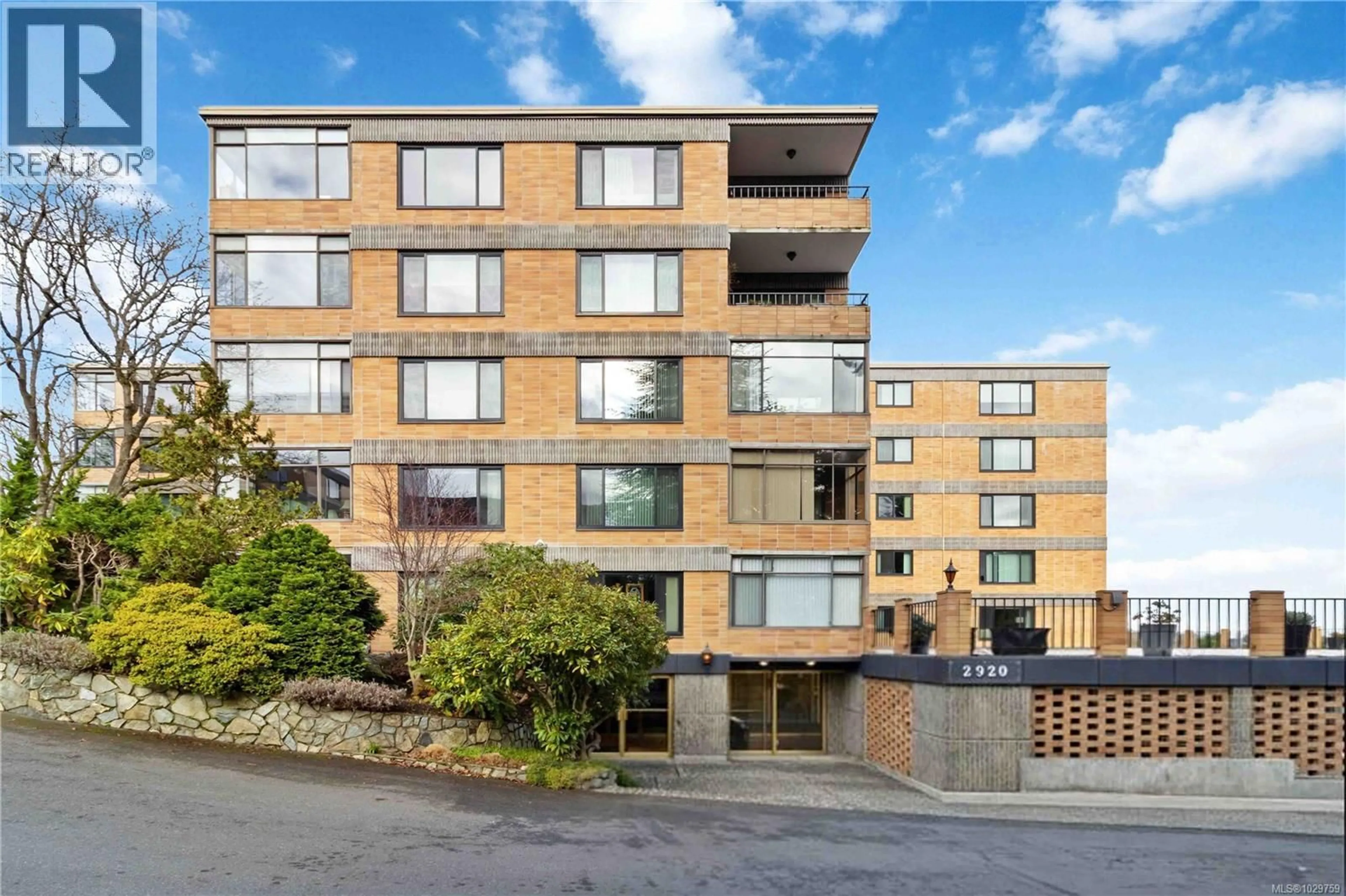 A pic from outside/outdoor area/front of a property/back of a property/a pic from drone, building for 501 - 2920 COOK STREET, Victoria British Columbia V8T3S7