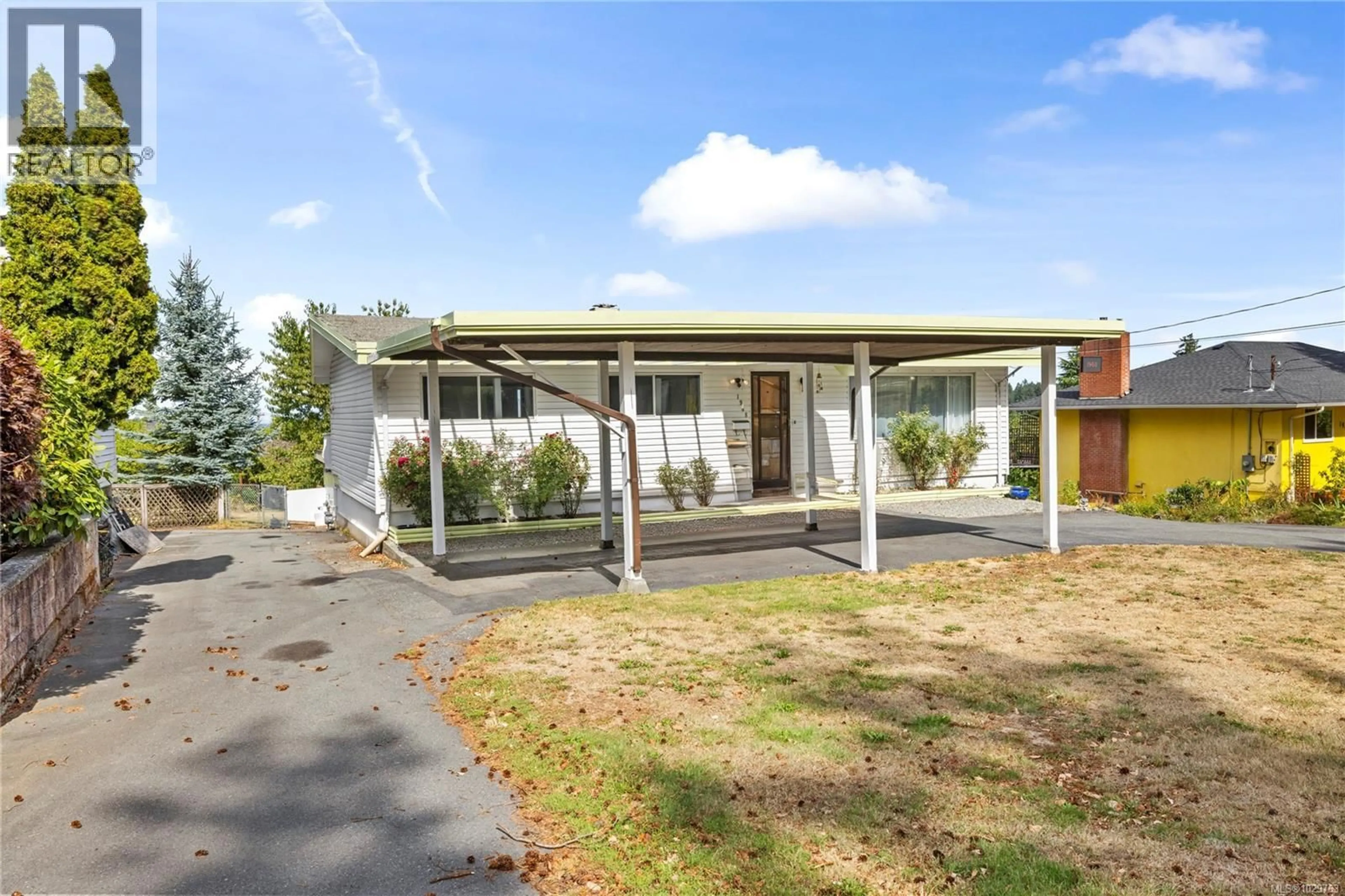 A pic from outside/outdoor area/front of a property/back of a property/a pic from drone, street for 1968 ESTEVAN ROAD, Nanaimo British Columbia V9S3Z2