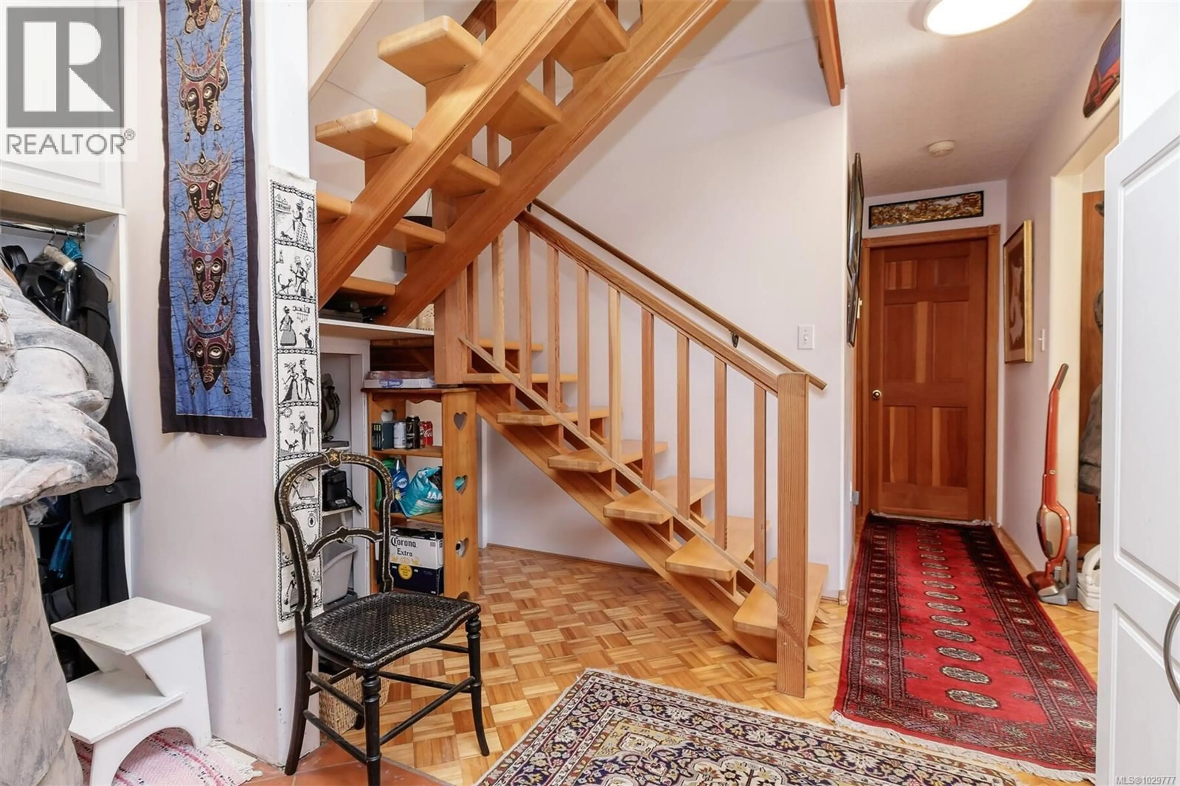 Stairs for 10741 CHEMAINUS ROAD, Ladysmith British Columbia V0G2A6