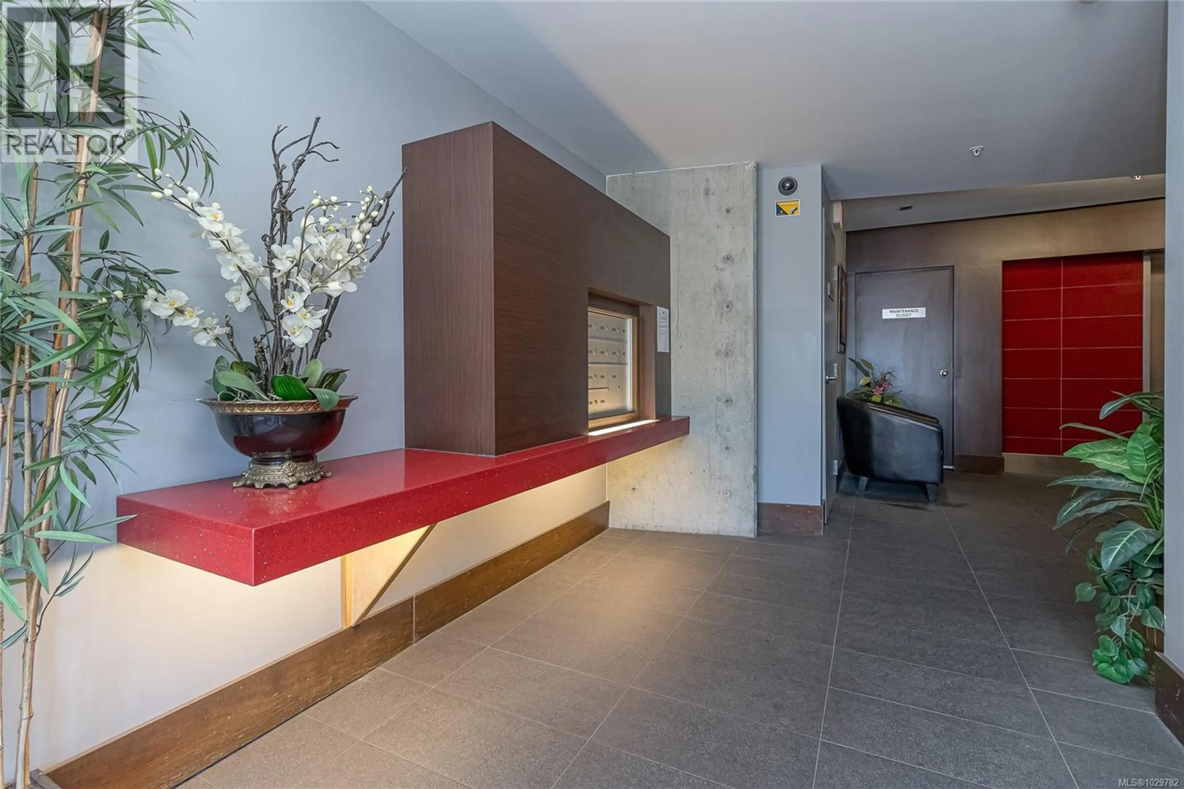 Unknown for 201 - 1008 TILLICUM ROAD, Esquimalt British Columbia V9A1Z8