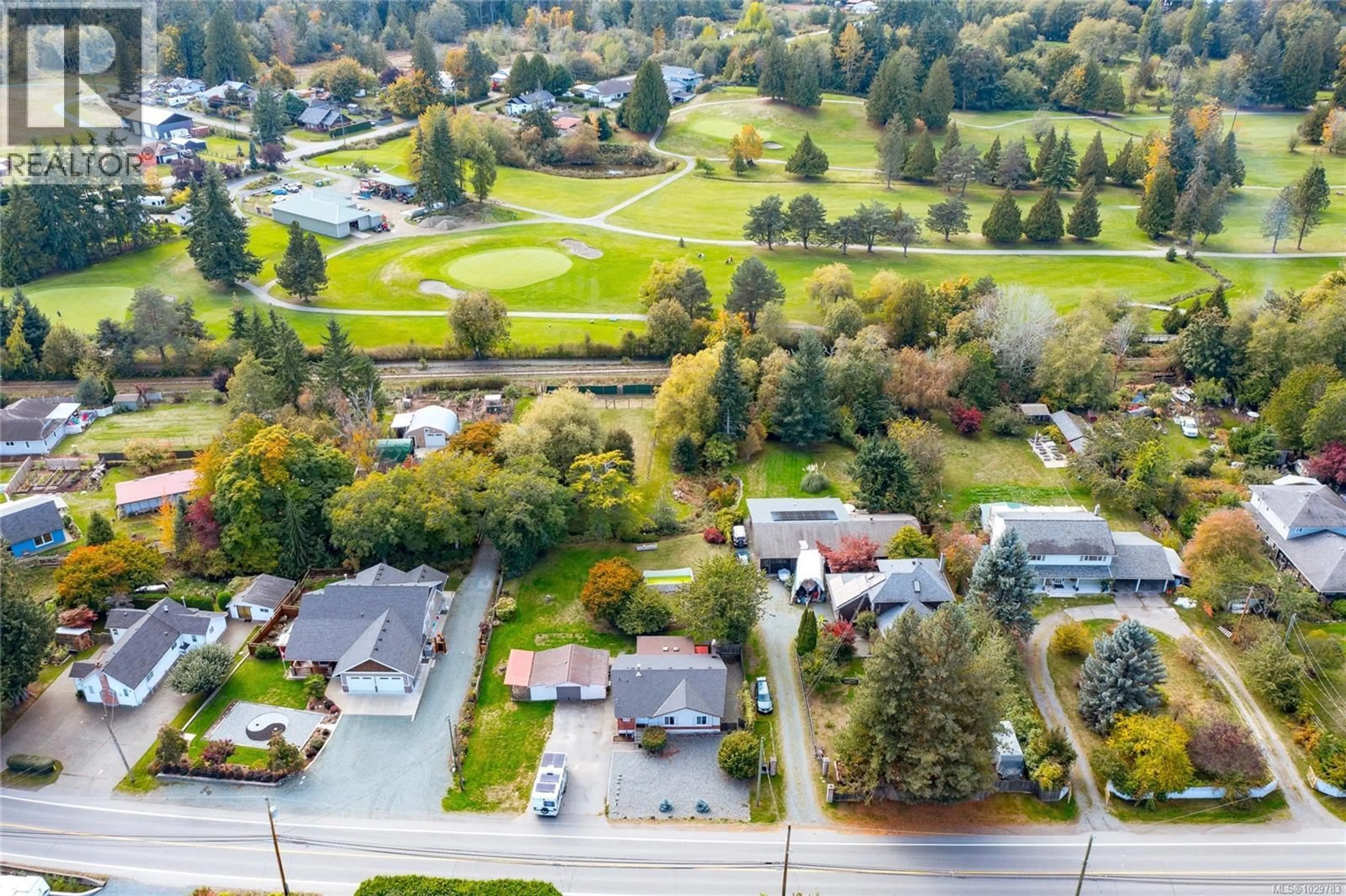 A pic from outside/outdoor area/front of a property/back of a property/a pic from drone, street for 9384 CHEMAINUS ROAD, Chemainus British Columbia V0R1K5