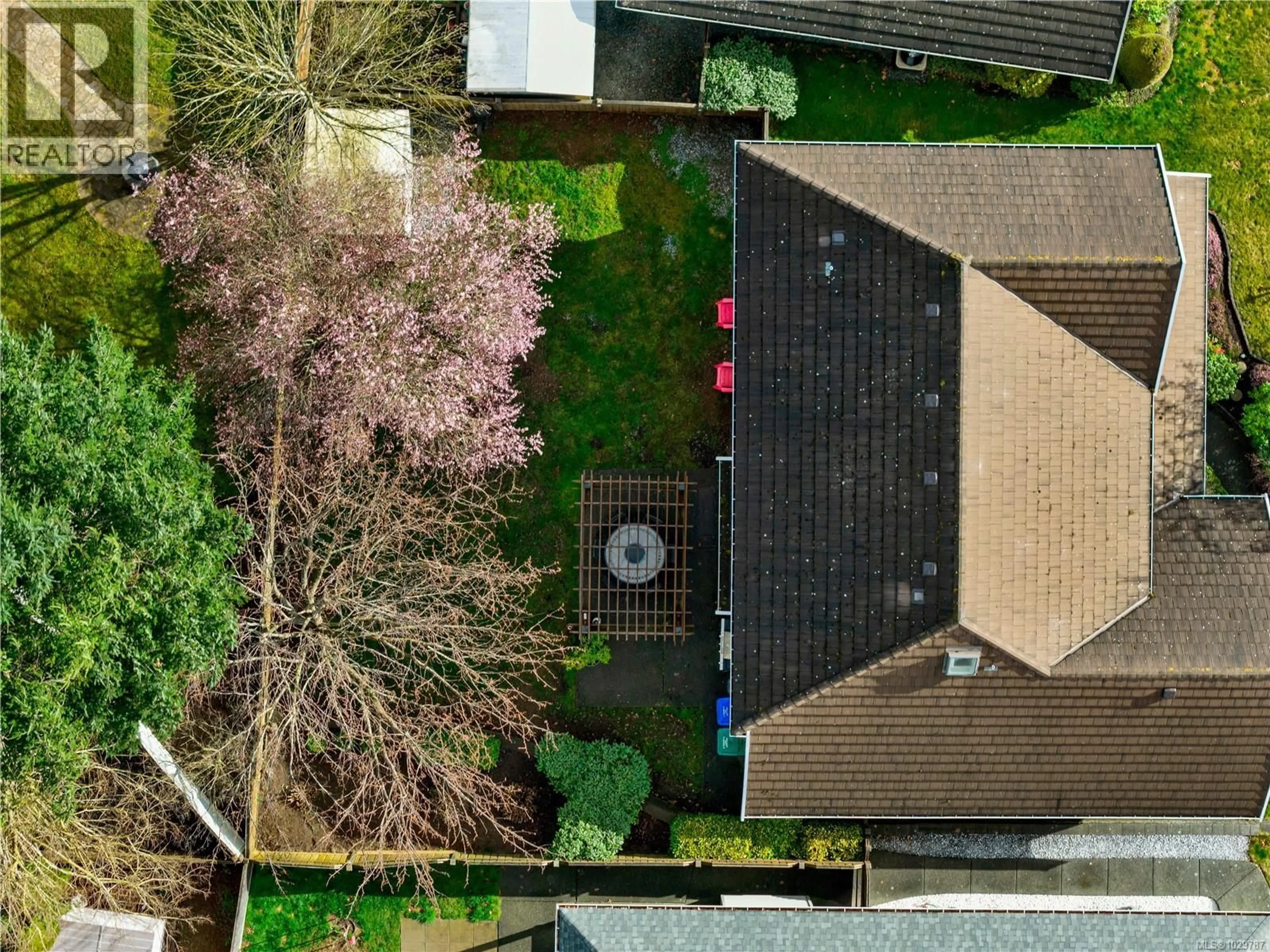 A pic from outside/outdoor area/front of a property/back of a property/a pic from drone, city buildings view from balcony for 2404 IDIENS WAY, Courtenay British Columbia V9N9J3