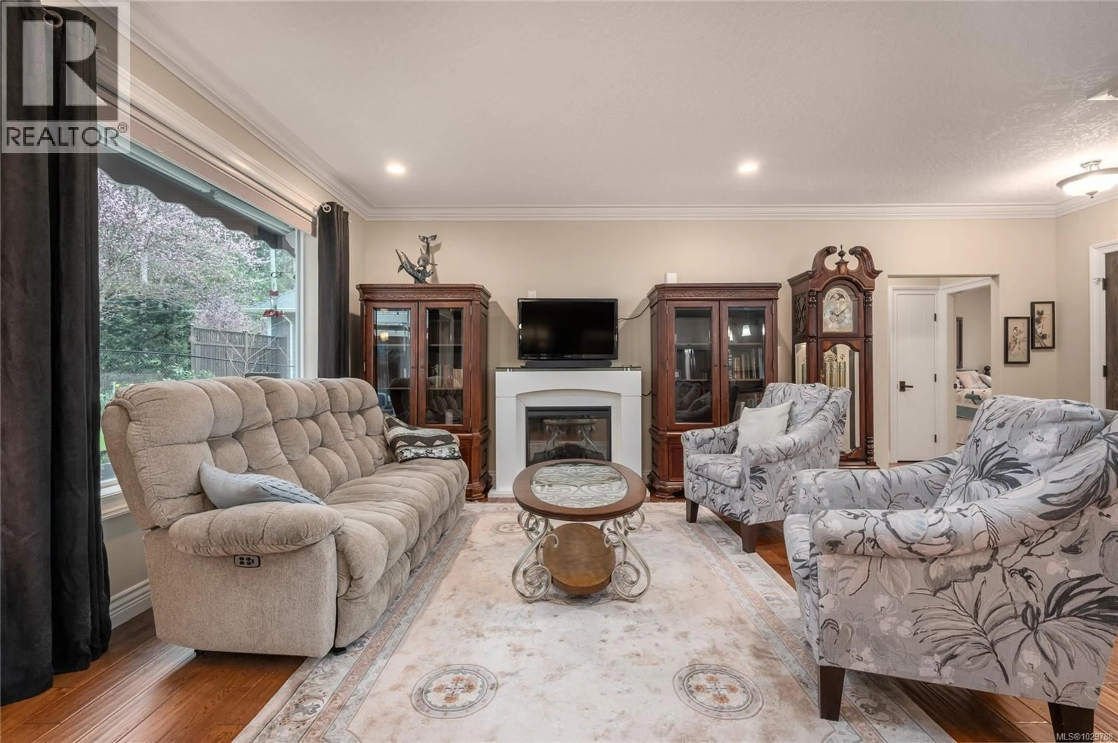 Living room with furniture, unknown for 3936 CREEKSIDE DRIVE, Bowser British Columbia V0R1G0