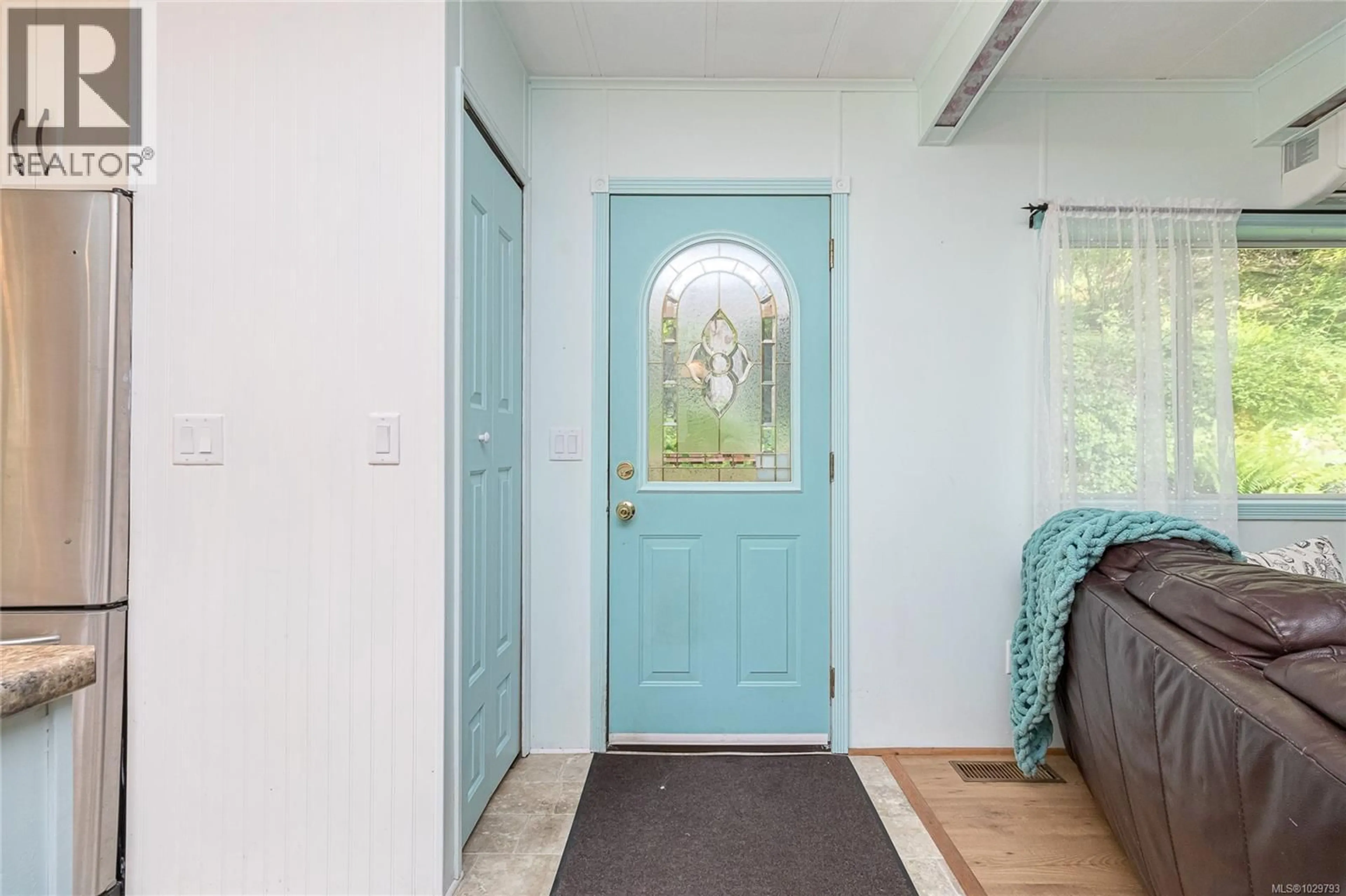 Indoor entryway for 17 - 7142 GRANT ROAD, Sooke British Columbia V9Z0N3