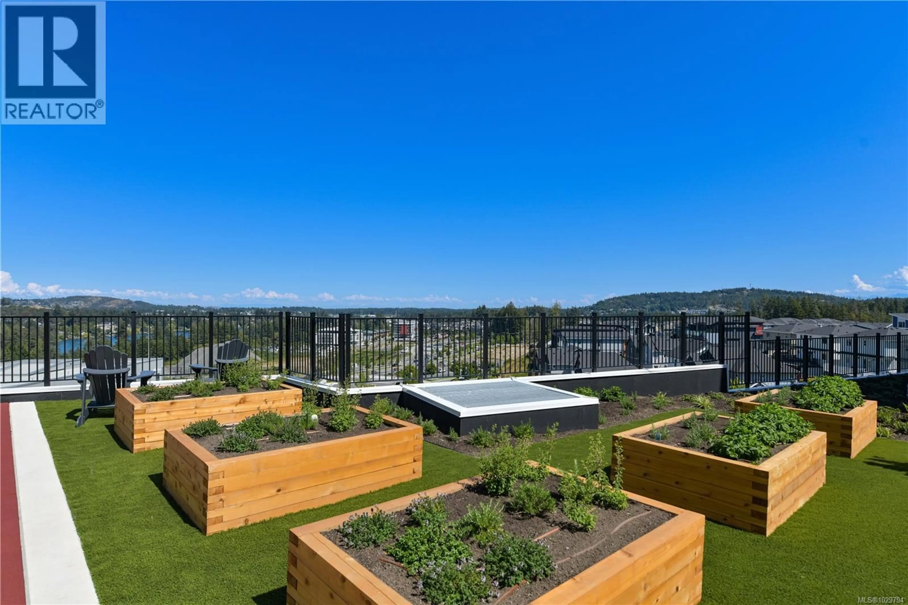 Patio, mountain view for 304 - 1114 SAMAR CRESCENT, Langford British Columbia V9B7C5