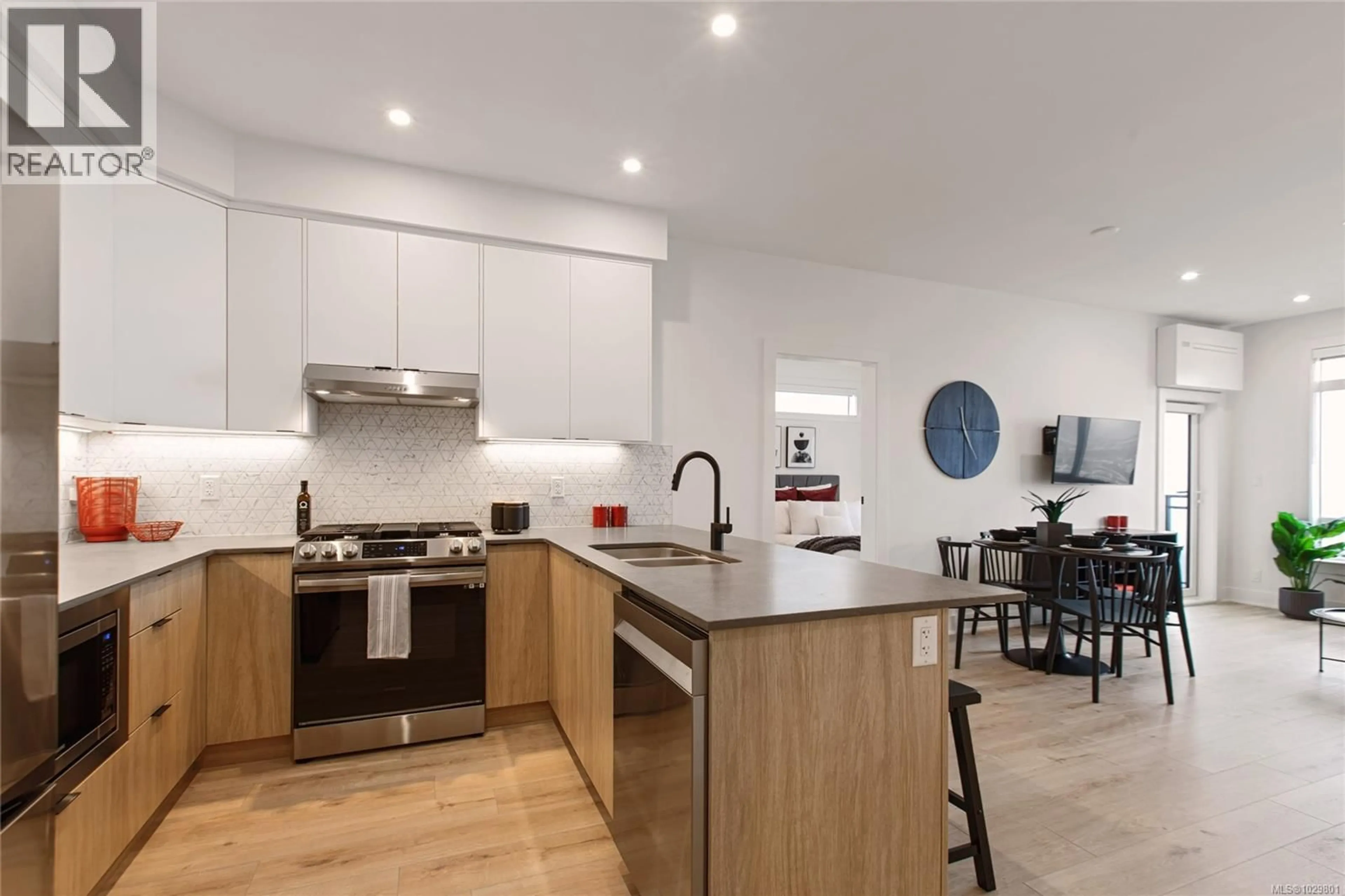 Open concept kitchen, unknown for 501 - 1114 SAMAR CRESCENT, Langford British Columbia V9B7C5