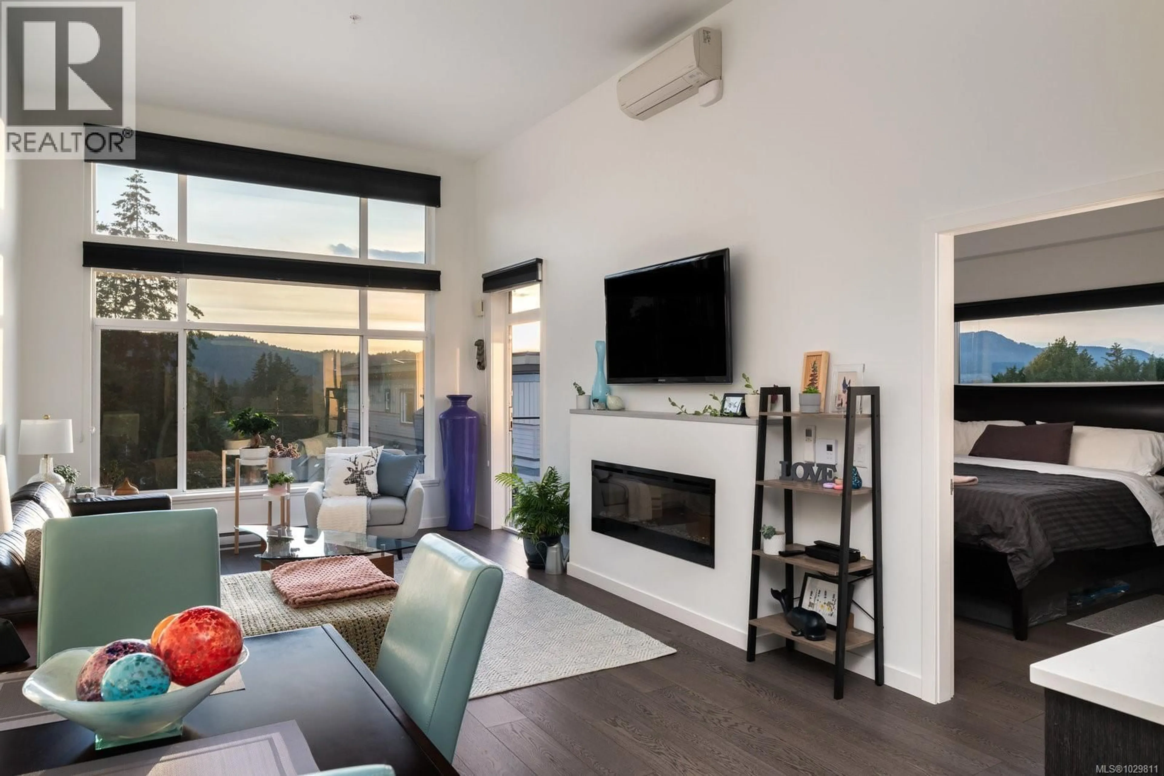 Living room with furniture, unknown for 508 - 7162 WEST SAANICH ROAD, Central Saanich British Columbia V8M1P6