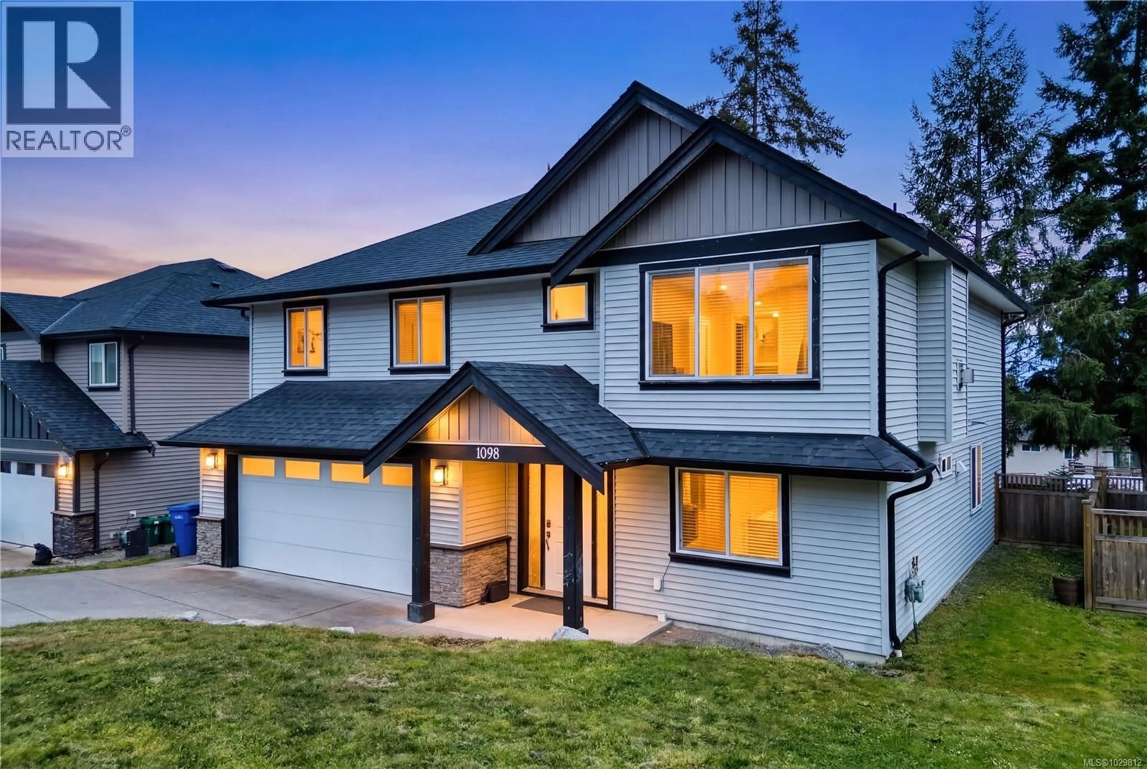 Home with vinyl exterior material, street for 1098 SHELBY ANN AVENUE, Nanaimo British Columbia V9R0H5