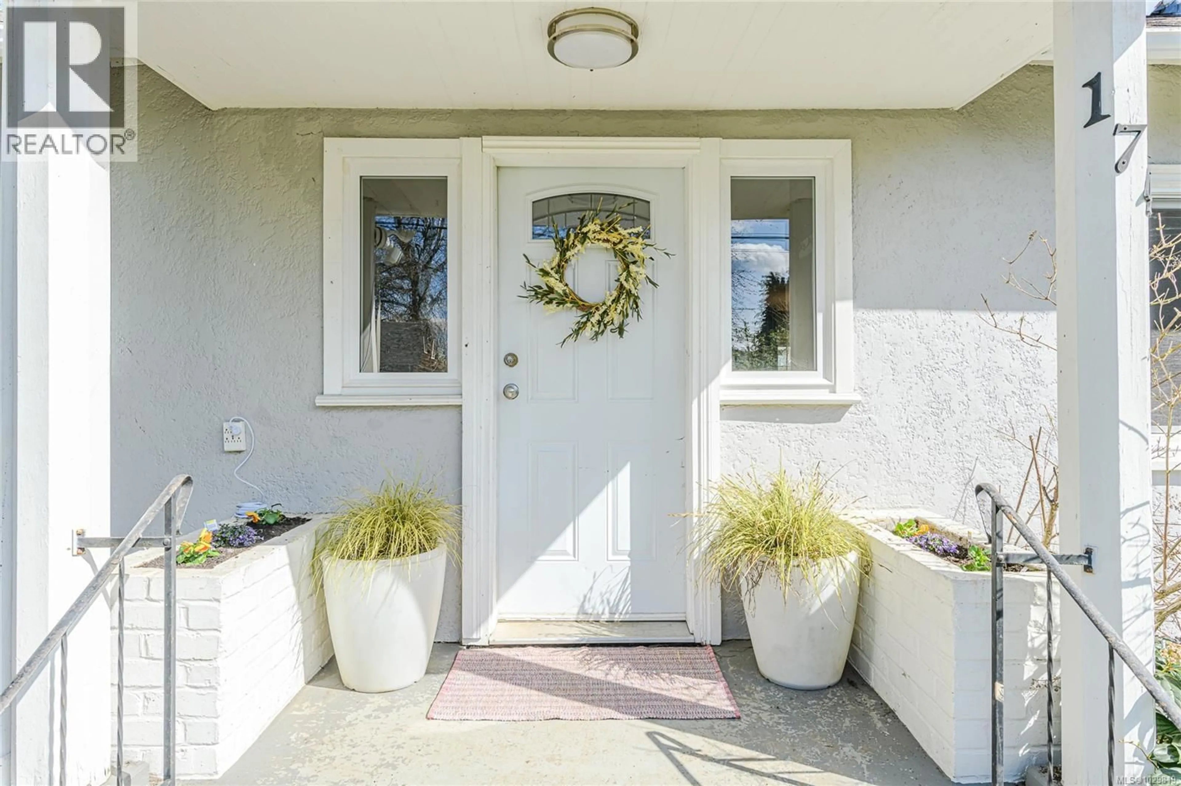 Indoor entryway for 174 PRICE PLACE, Duncan British Columbia V9L3L6